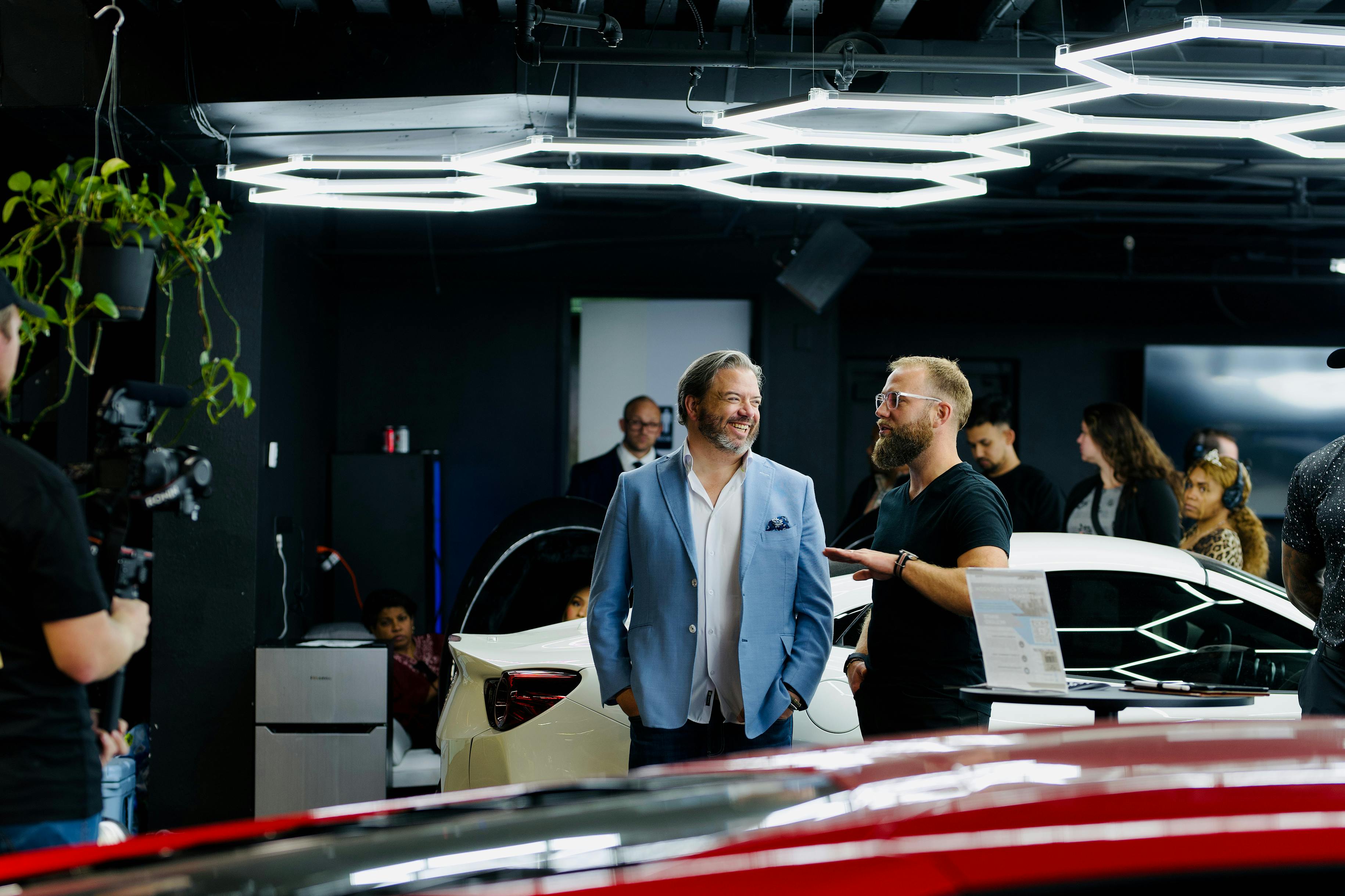 People talking | Source: Pexels