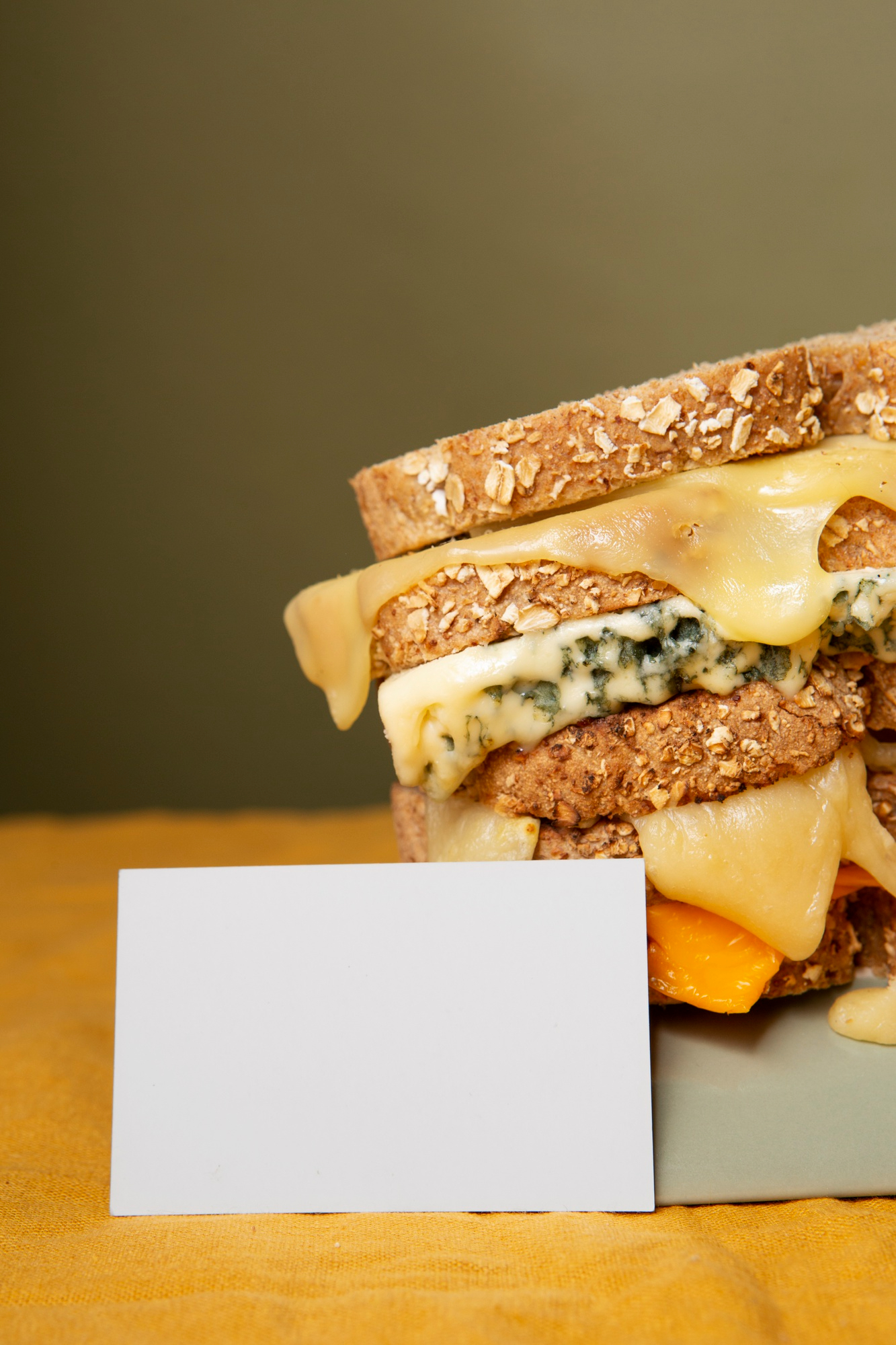A note with a sandwich | Source: Freepik