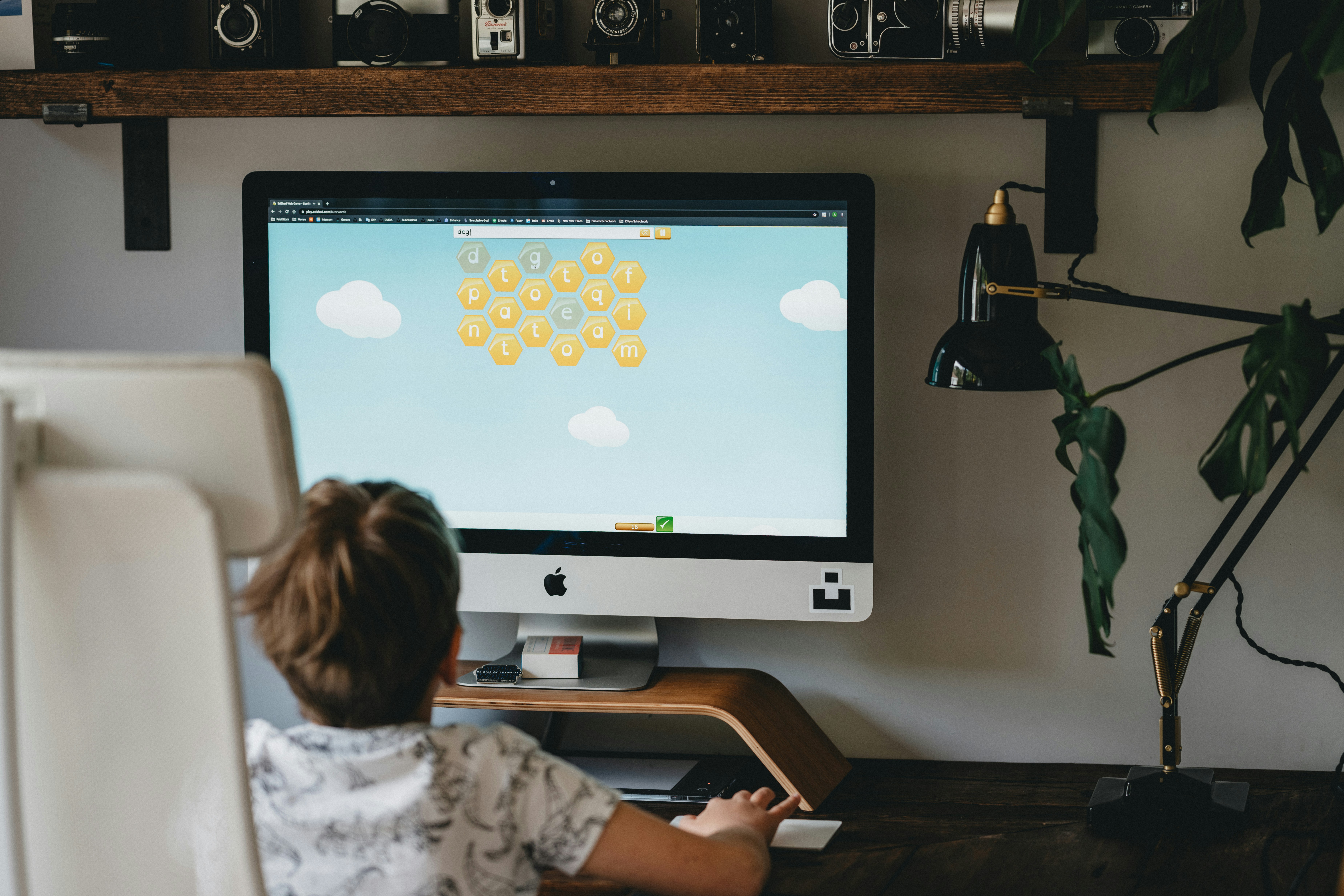 How to Manage Screen Time for Kids Without Power Struggles