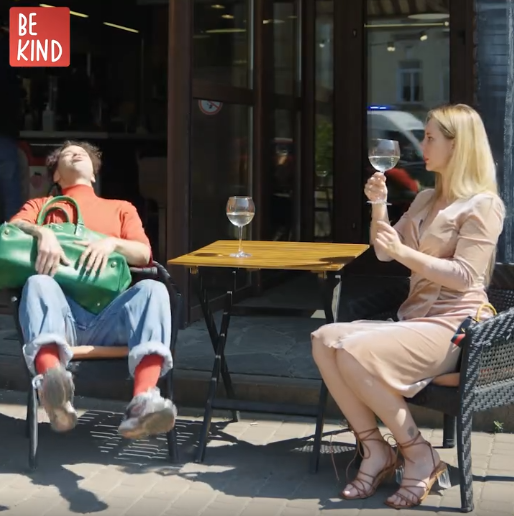 For illustration purposes only | Source: Facebook/AmoMama.com