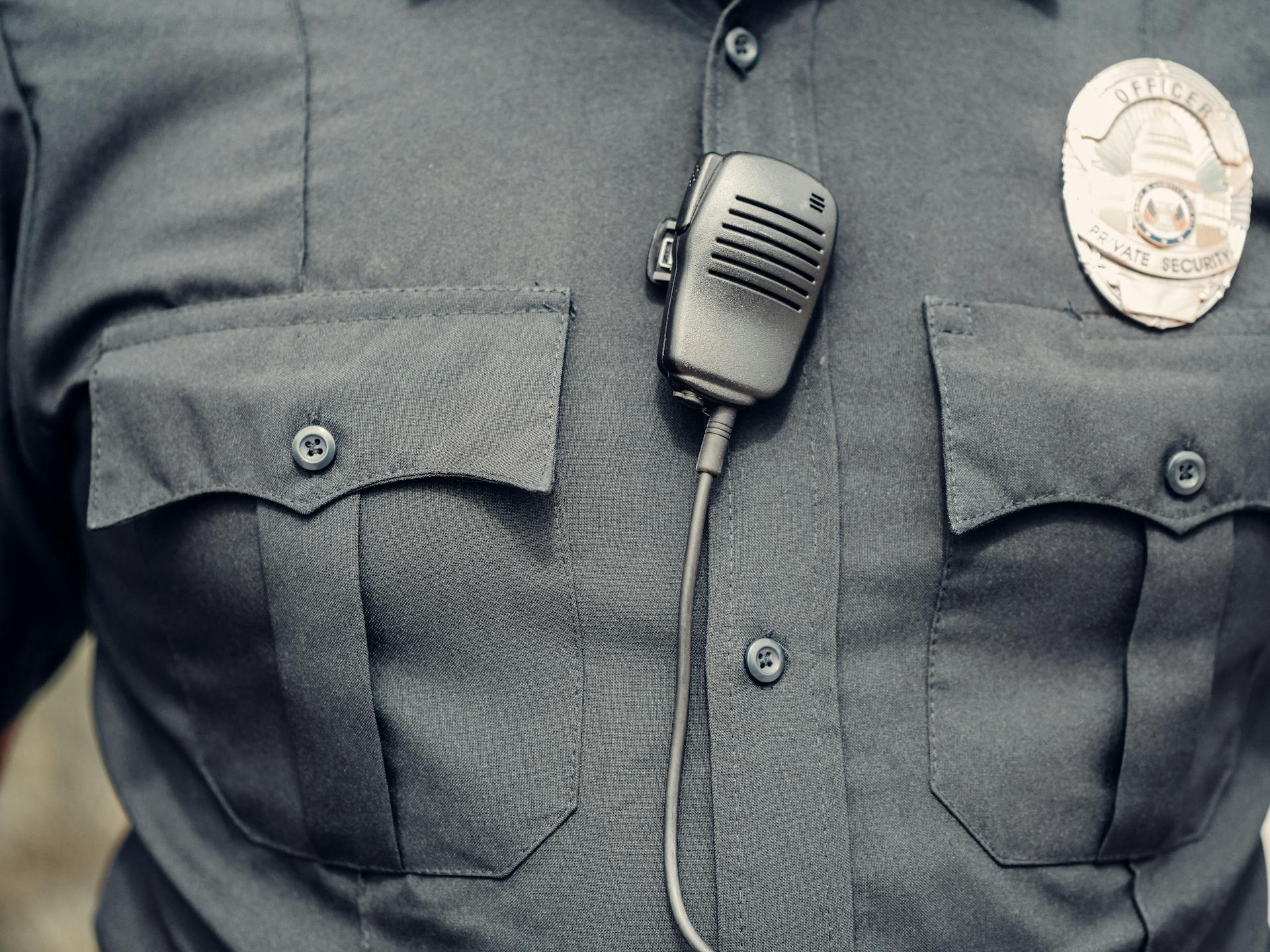 A close-up shot of an officer's uniform | Source: Pexels