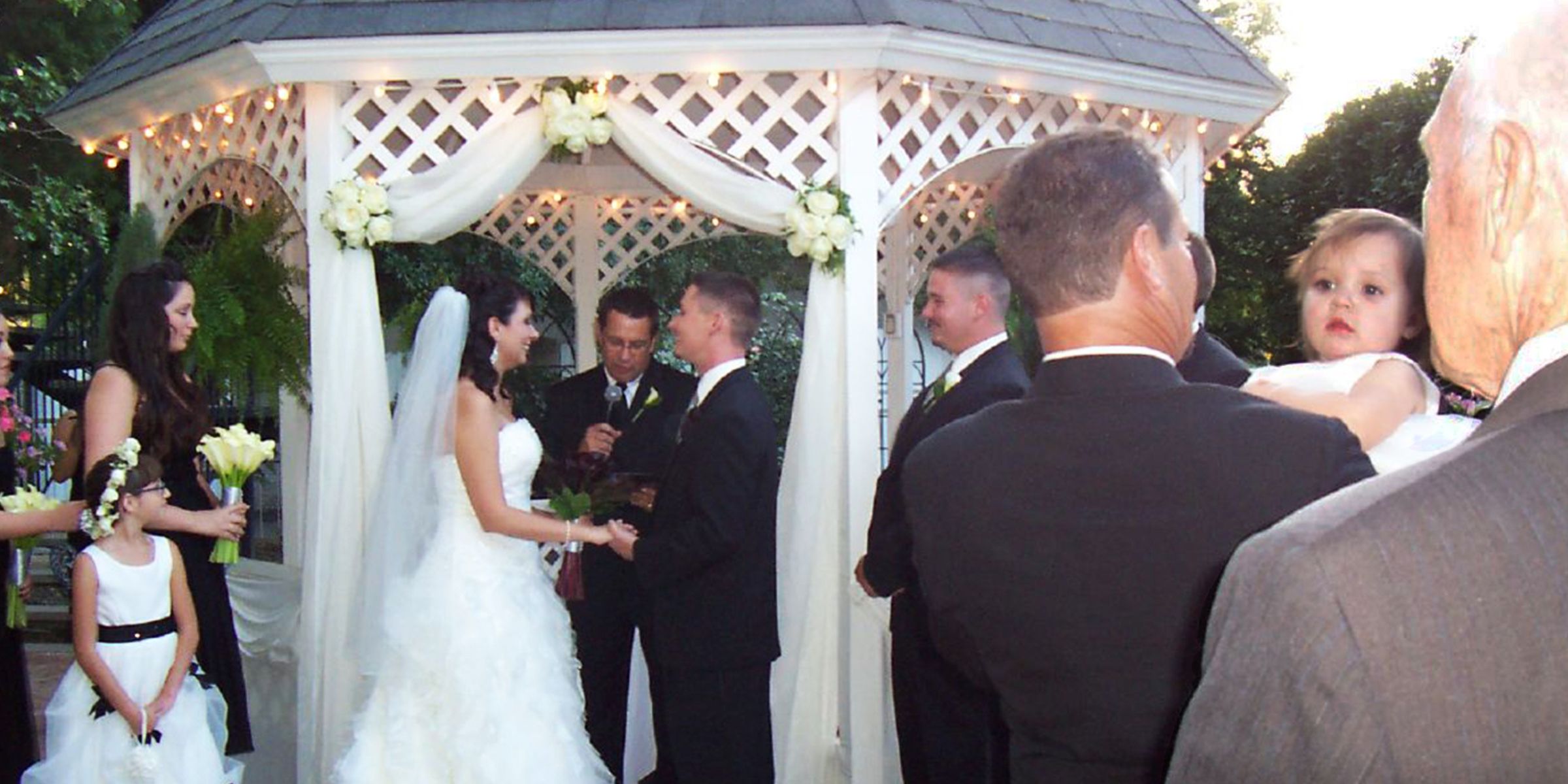 A marriage ceremony | Source: Flickr/aresauburn (CC BY-SA 2.0)