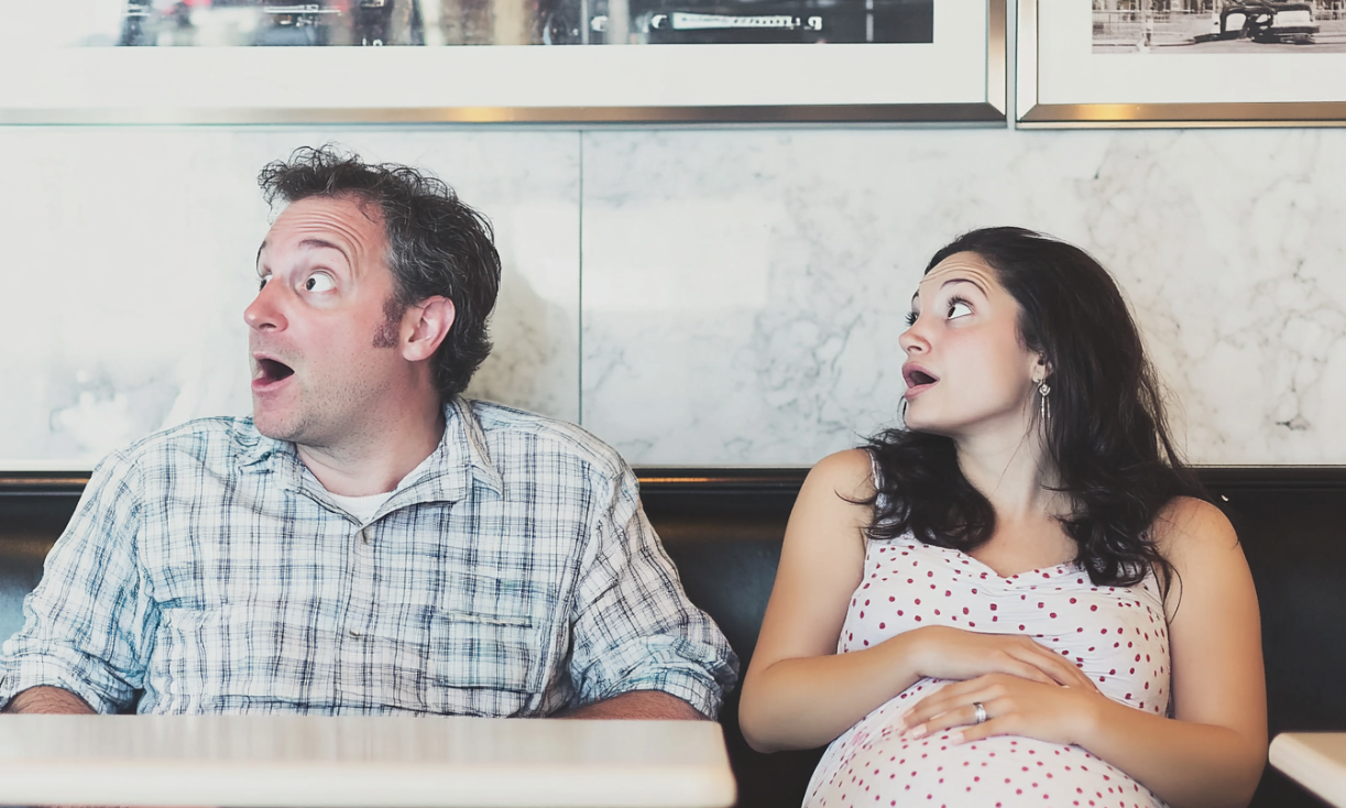 Two surprised people | Source: No source