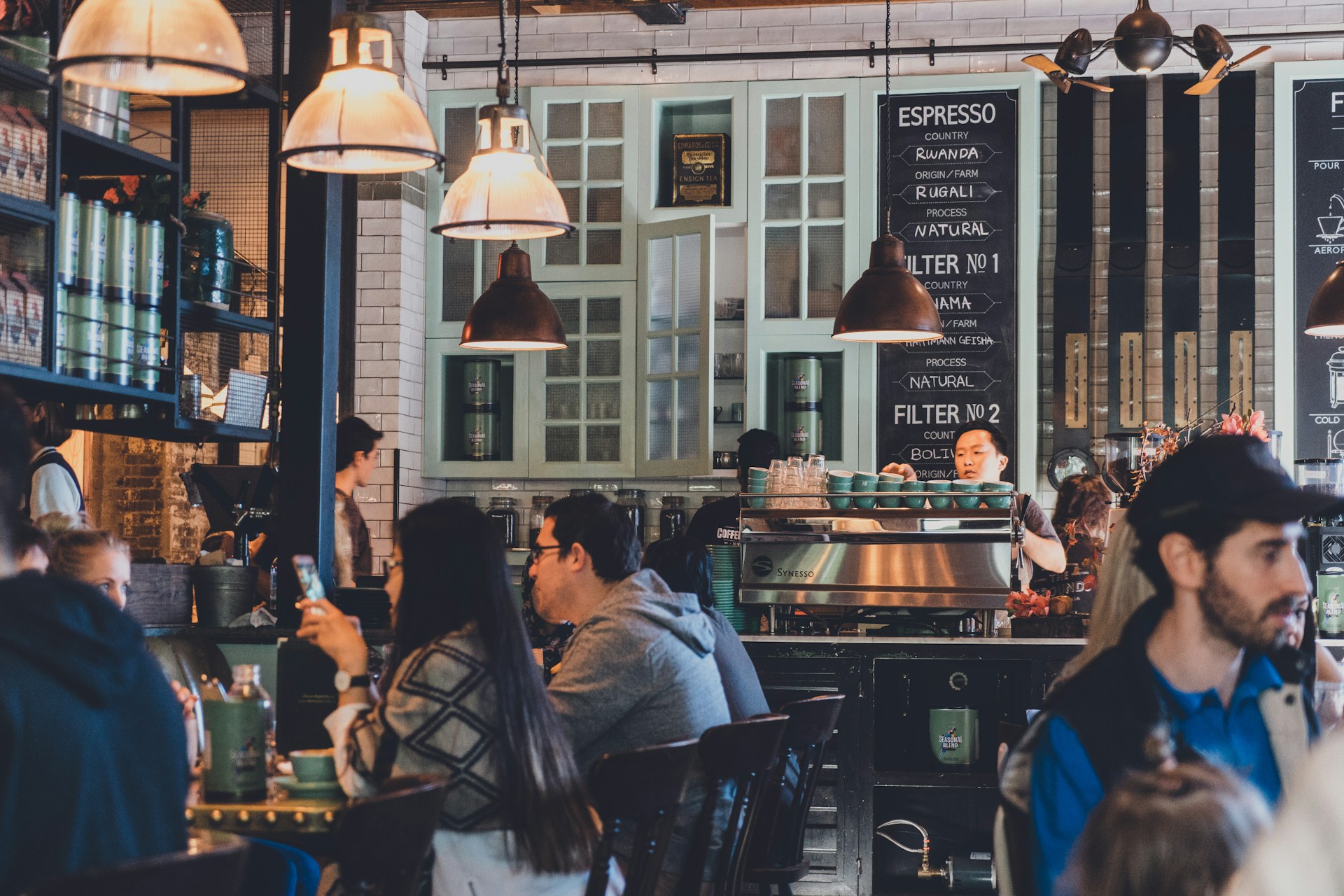 A bustling coffee shop | Source: Unsplash