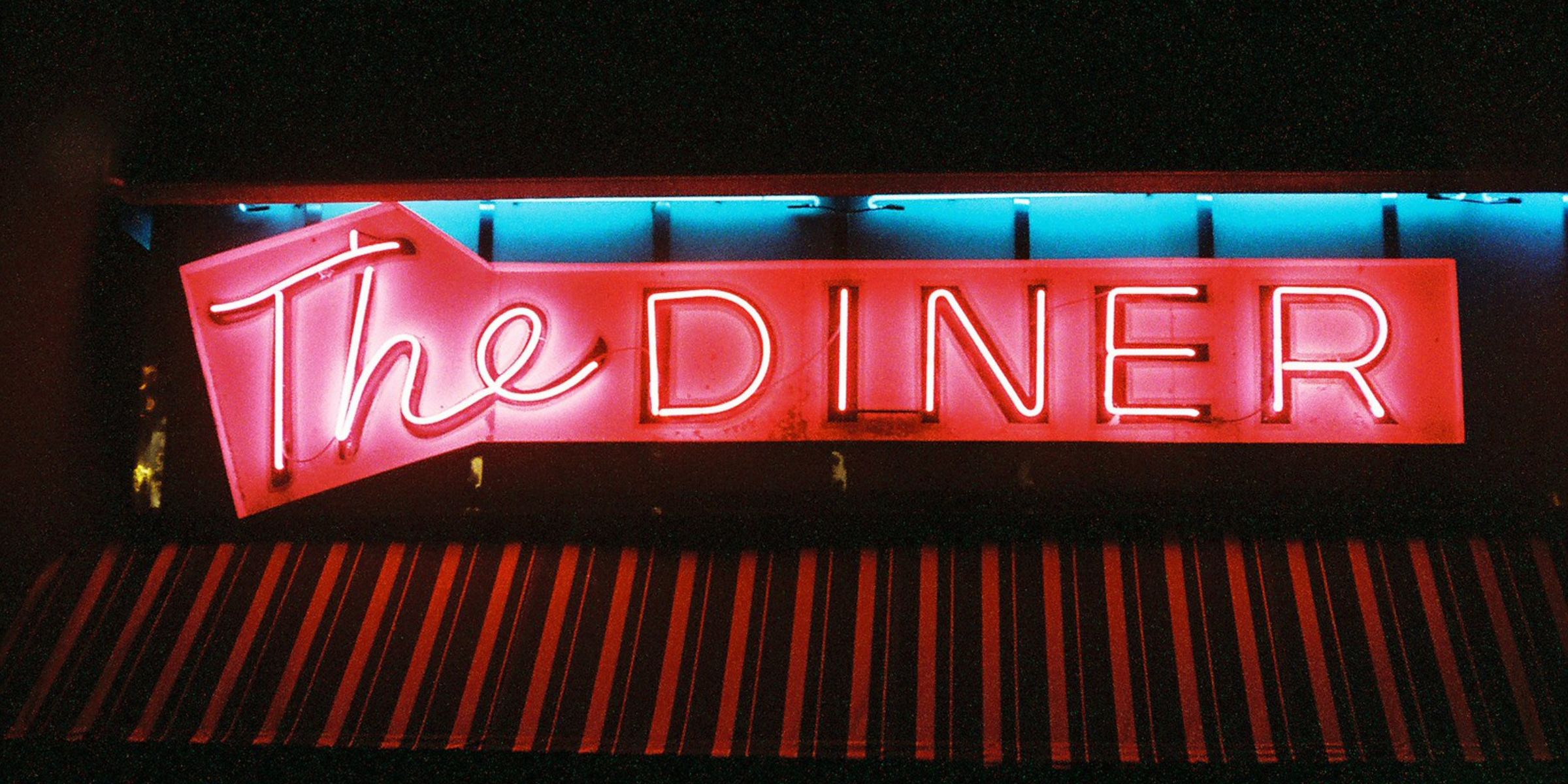 The exterior of a diner | Source: Flickr