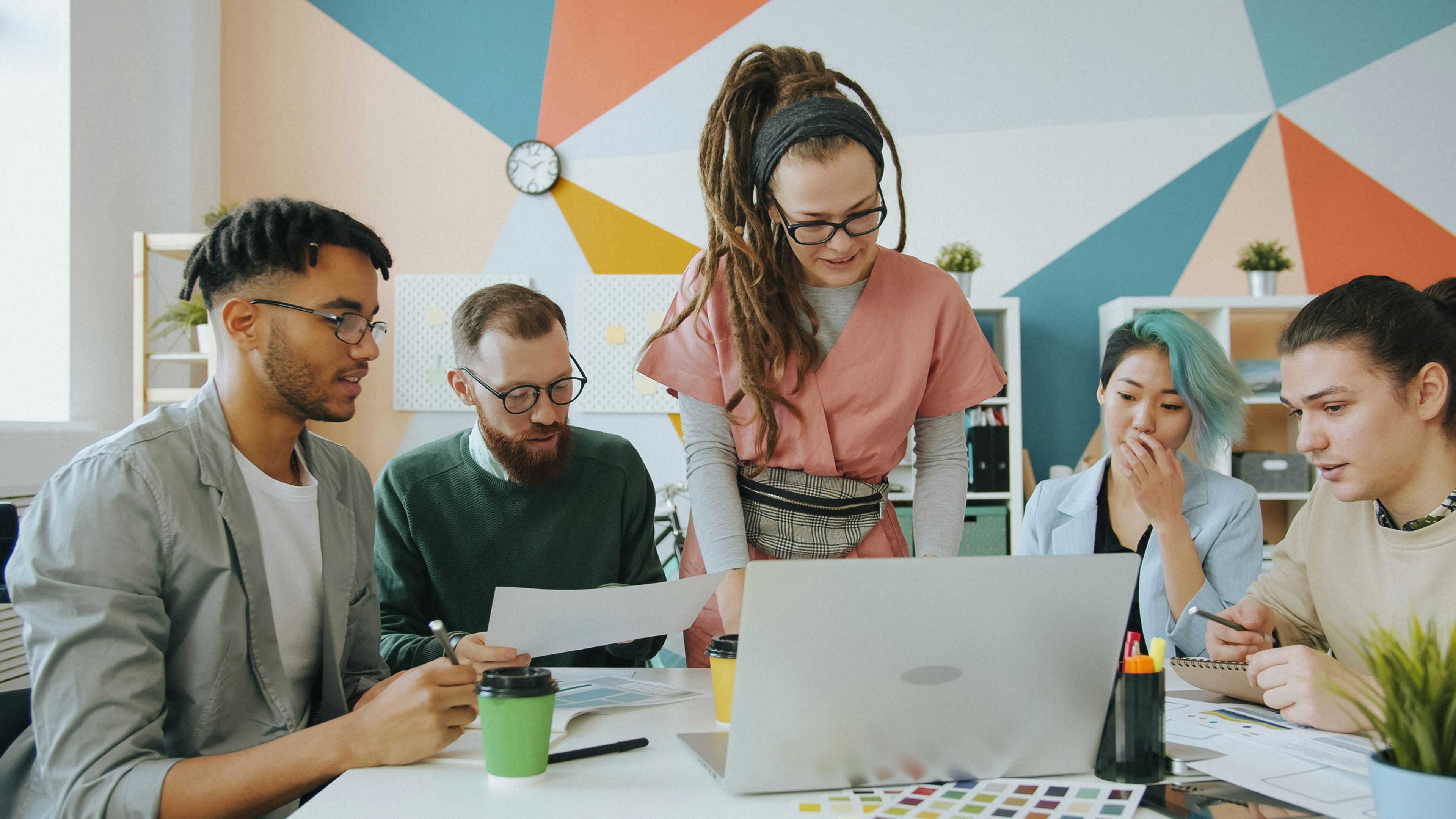 The Top Weekly Review Habits for Creative Project Success
