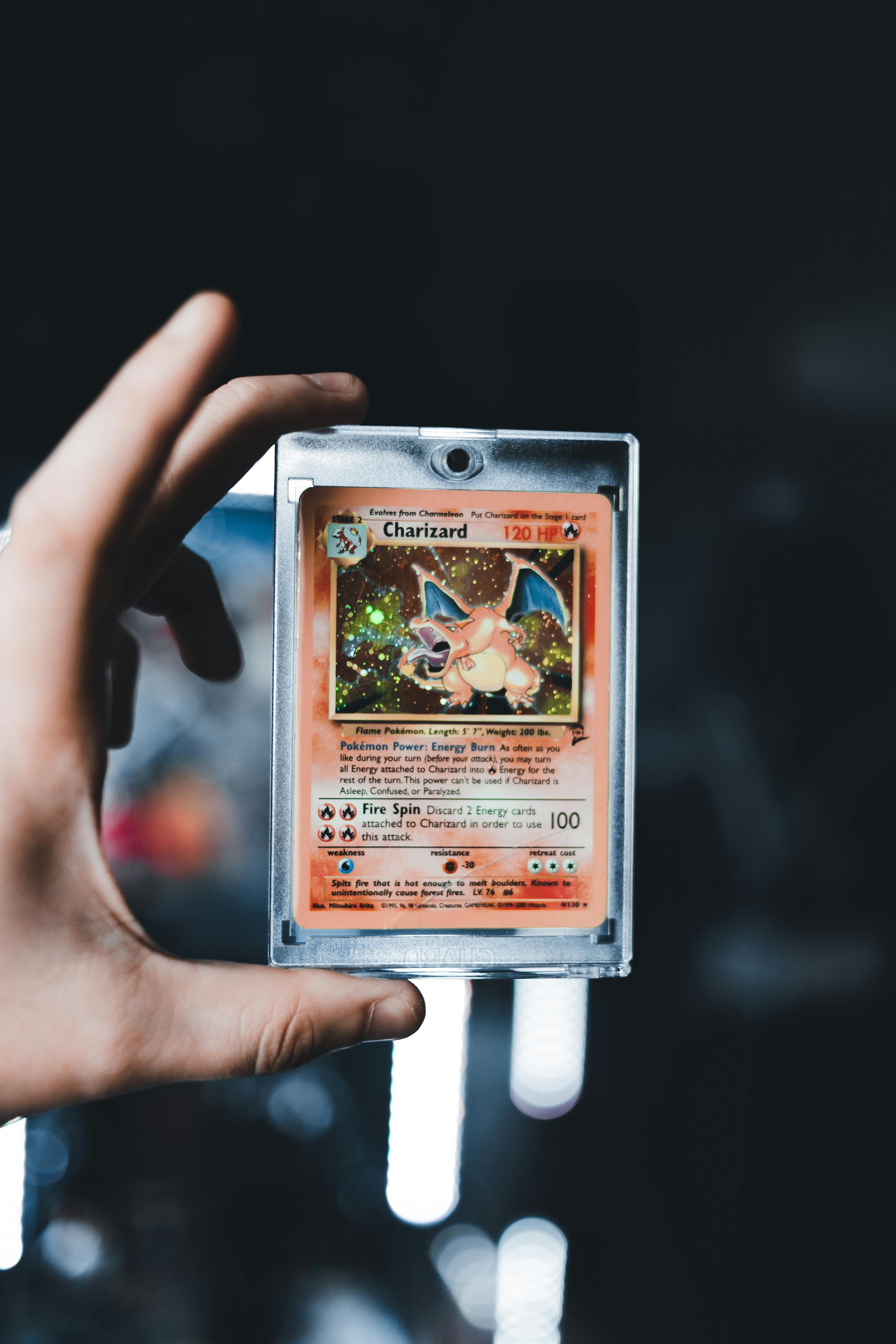 A person holding a card | Source: Pexels
