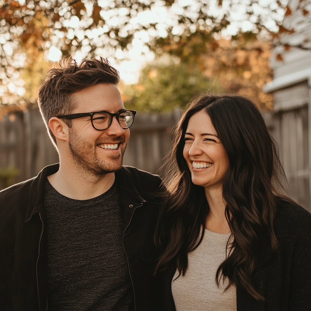 A smiling couple | Source: No source
