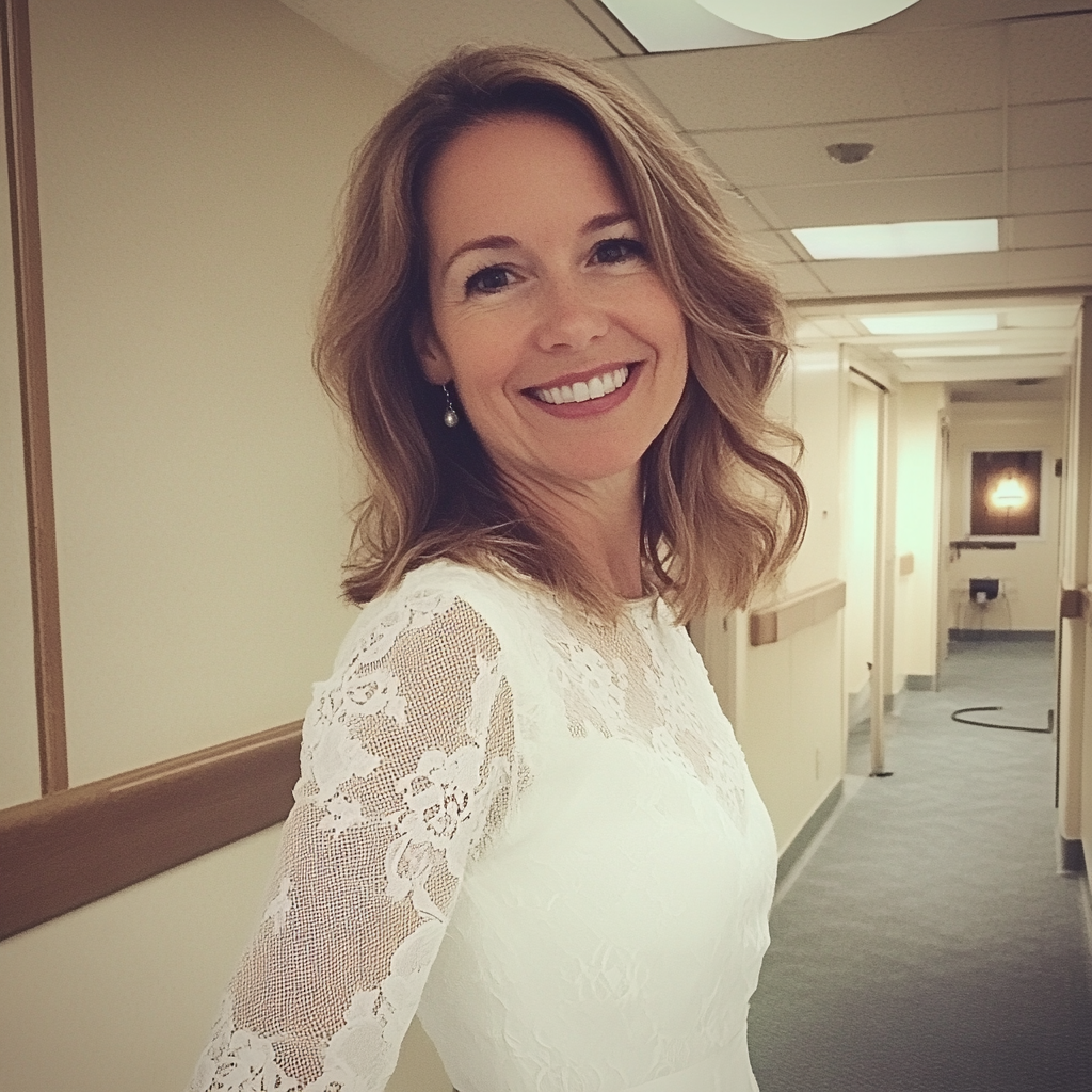 A smiling woman | Source: no source