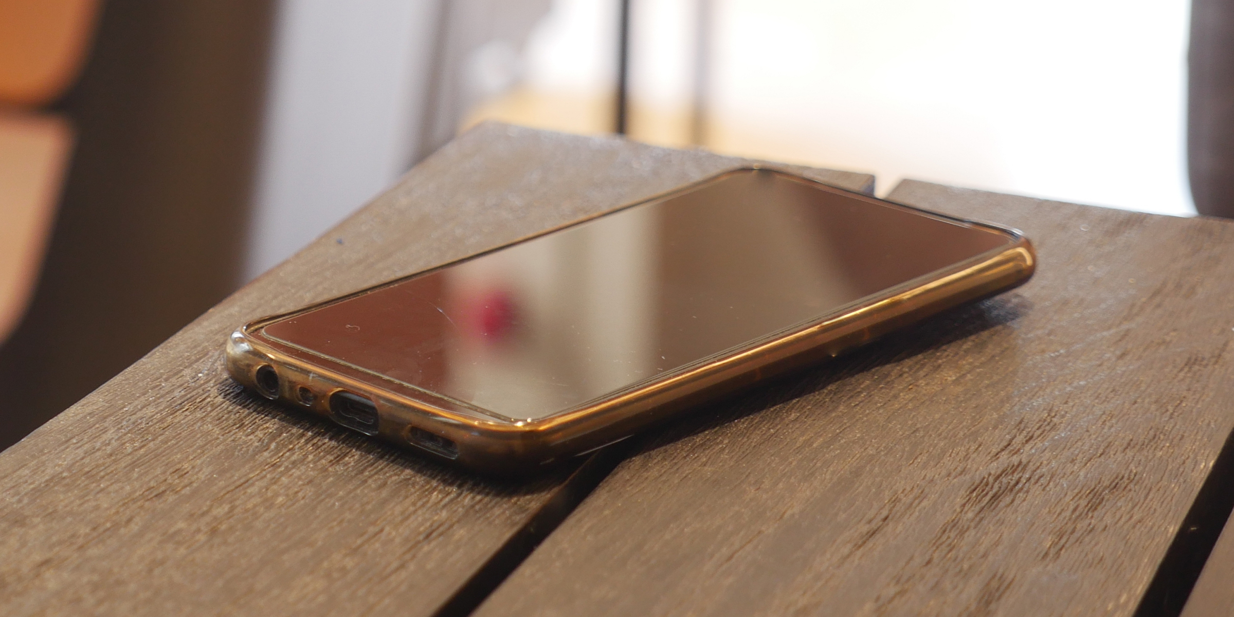 A cellphone on a table | Source: Shutterstock