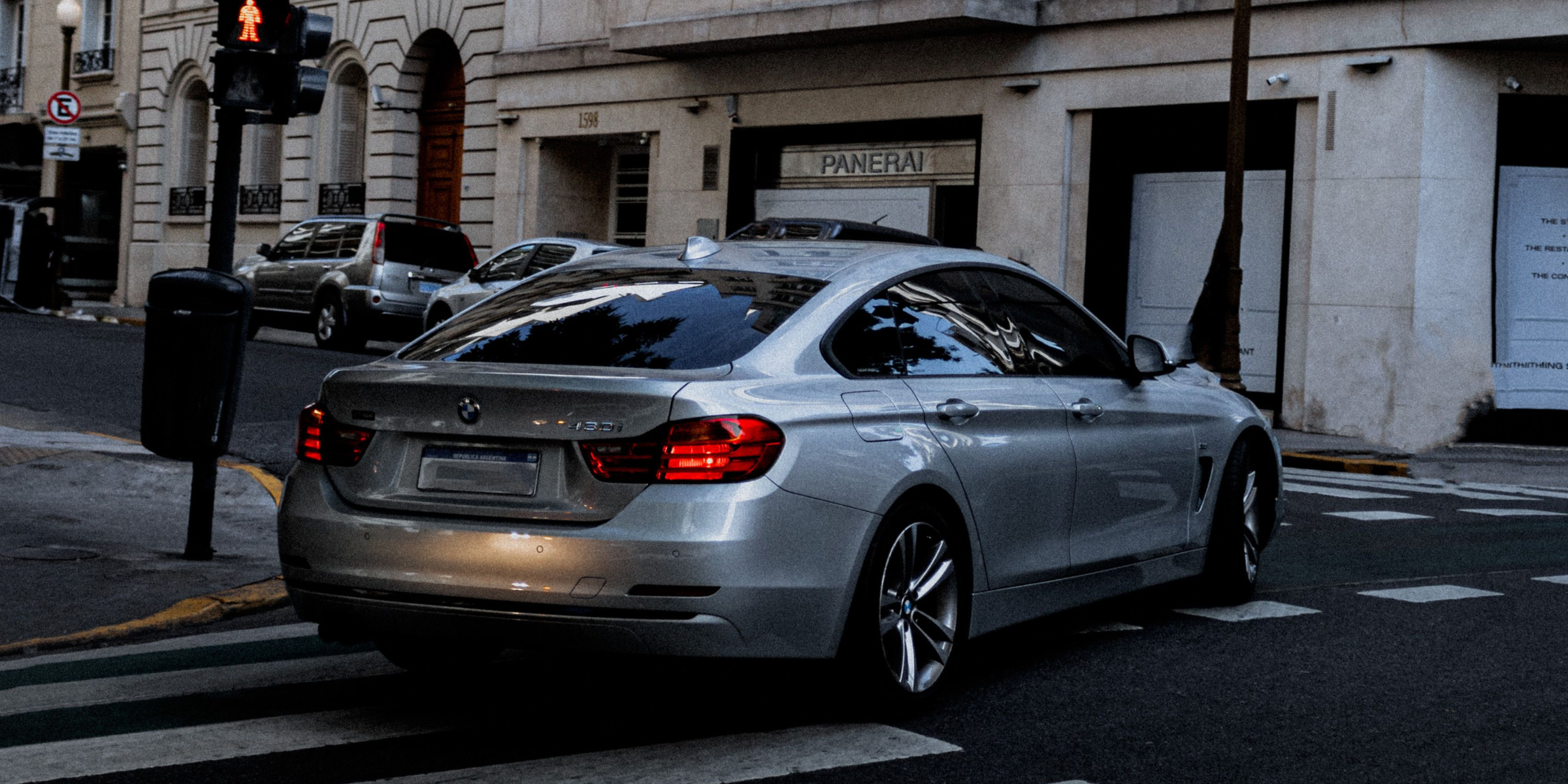 A sedan | Source: Pexels