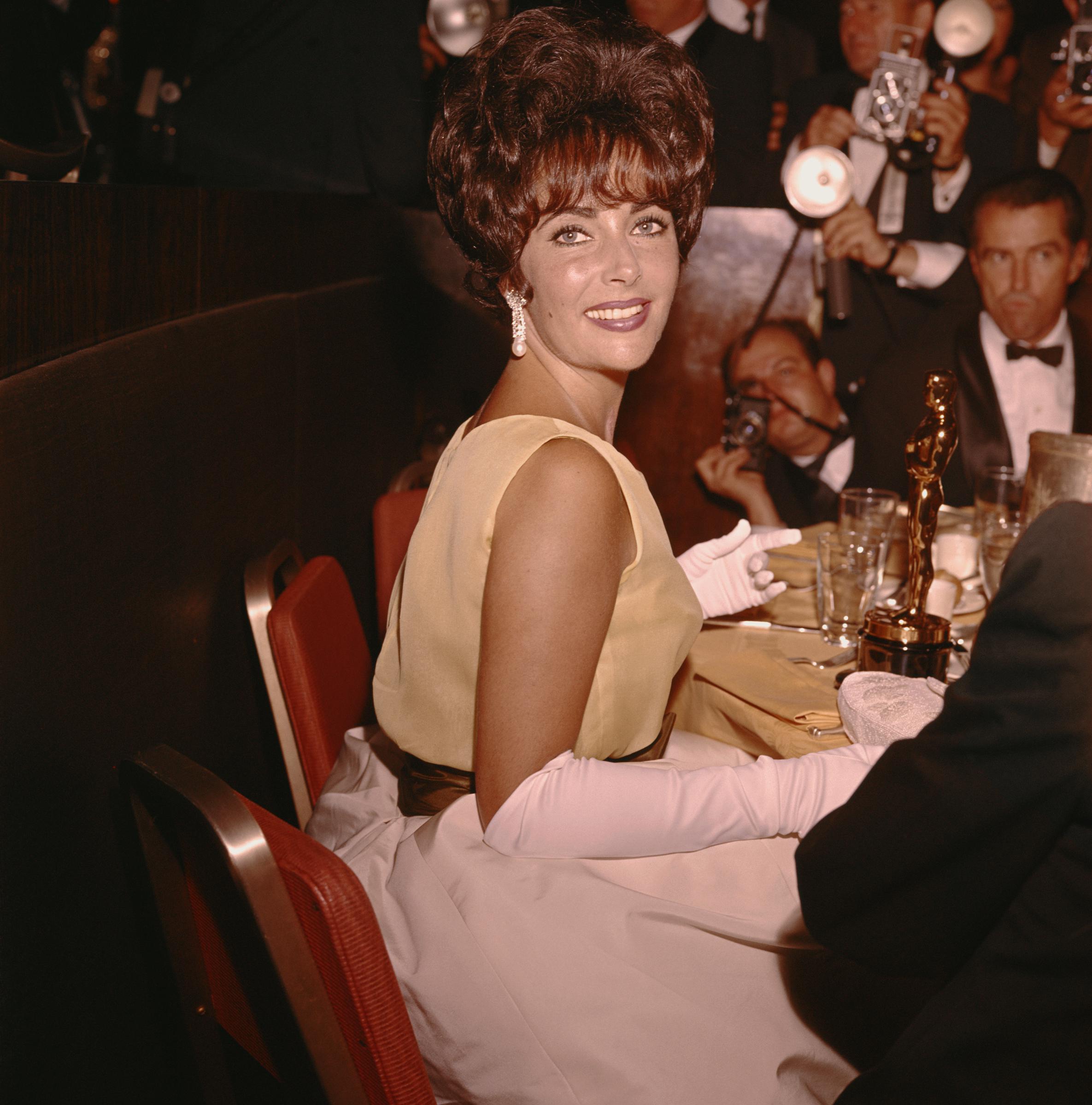 Elizabeth Taylor is seen at the 33rd Academy Awards, in Santa Monica, California, on April 17, 1961. | Source: Getty Images