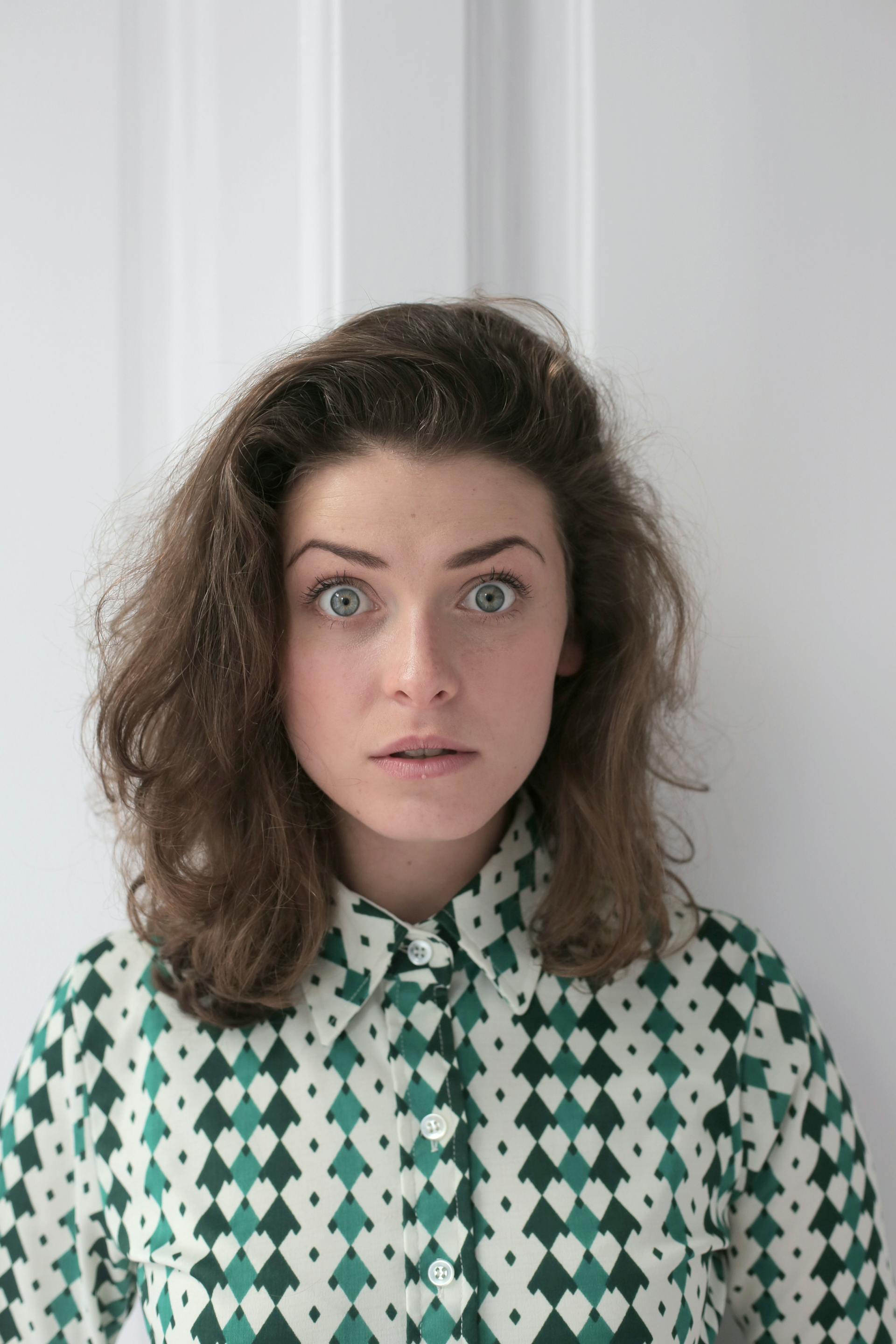 A woman staring at someone in shock | Source: Pexels