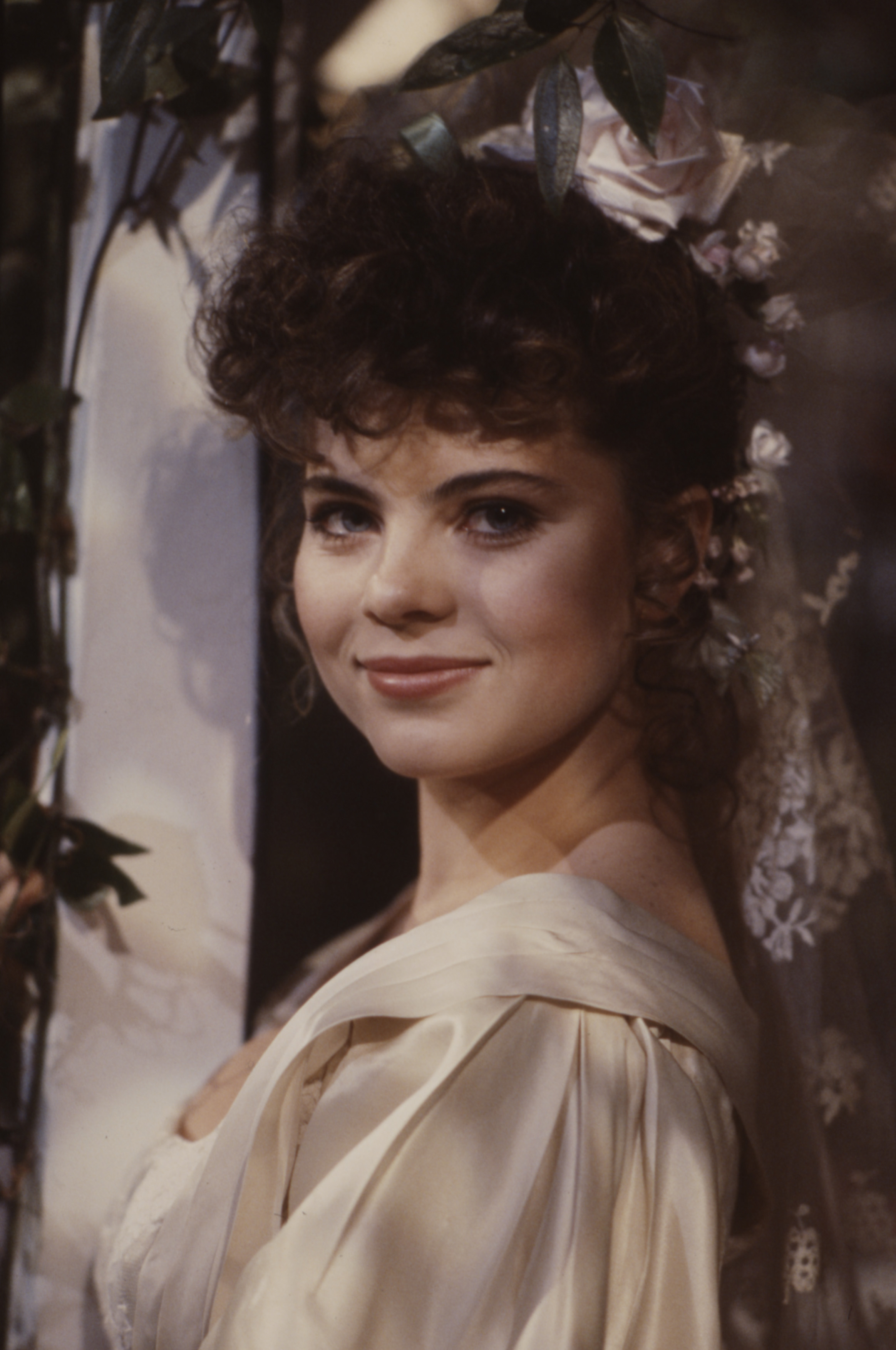 Yasmine Bleeth appearing on the soap opera, "Ryan's Hope," circa 1985 | Source: Getty Images