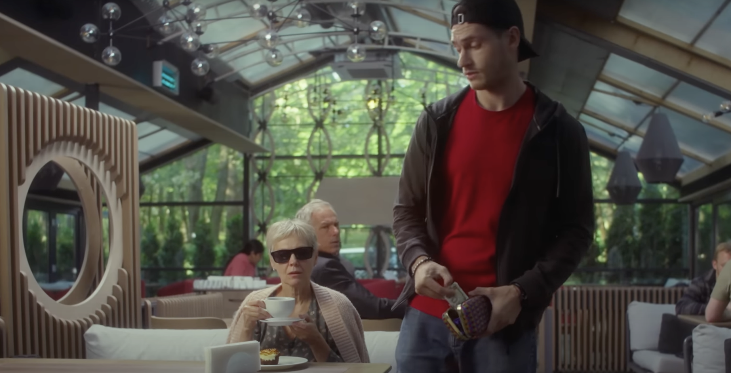 A boy steals money from a blind woman | Source: Facebook/StoryWise