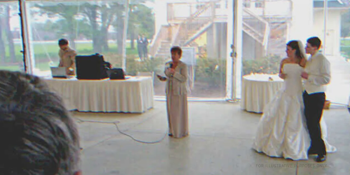 Older woman giving a wedding speech | Source: Flickr/claytron (CC BY-SA 2.0)