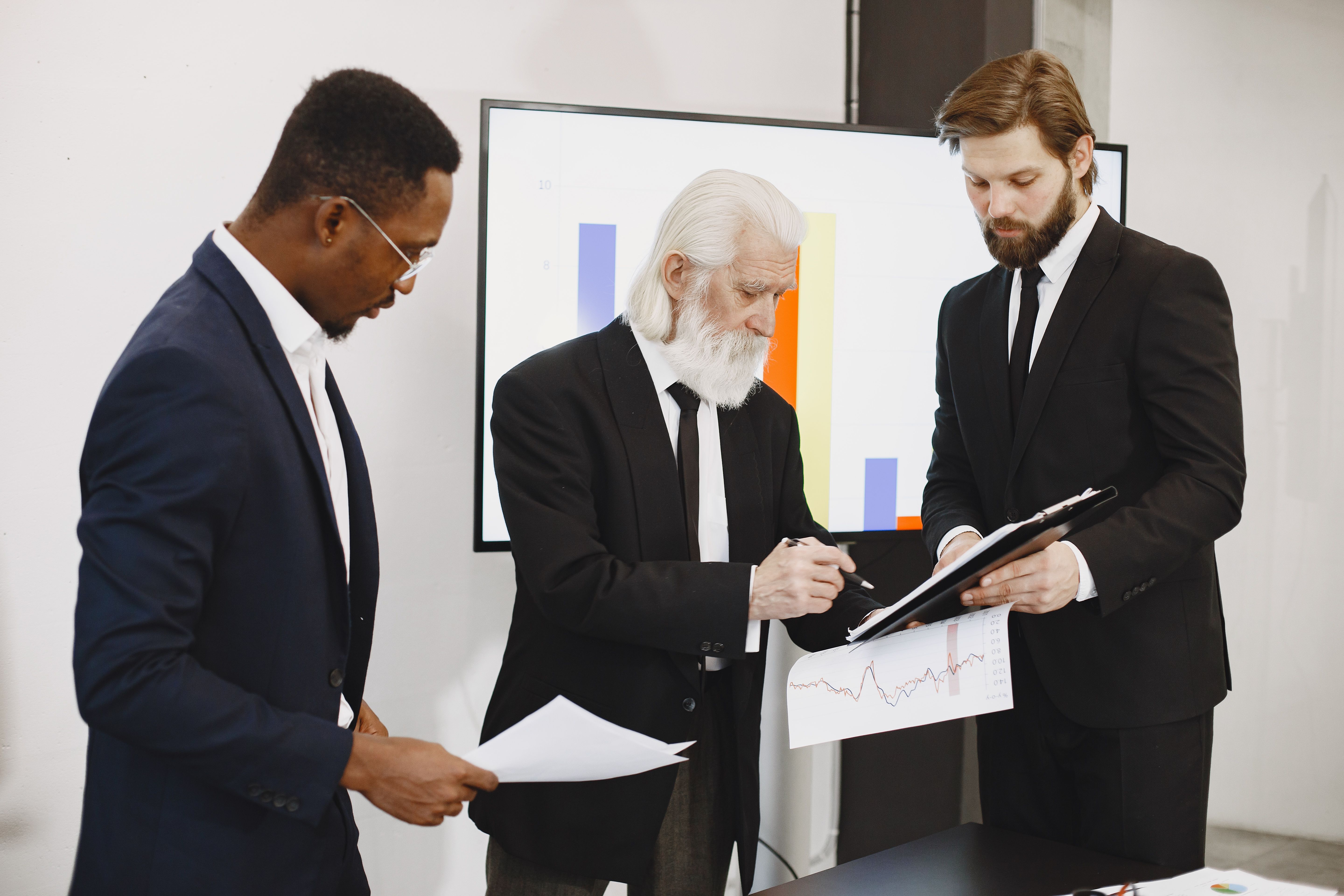 6 Smart Solutions for Navigating Family-Owned Business Challenges