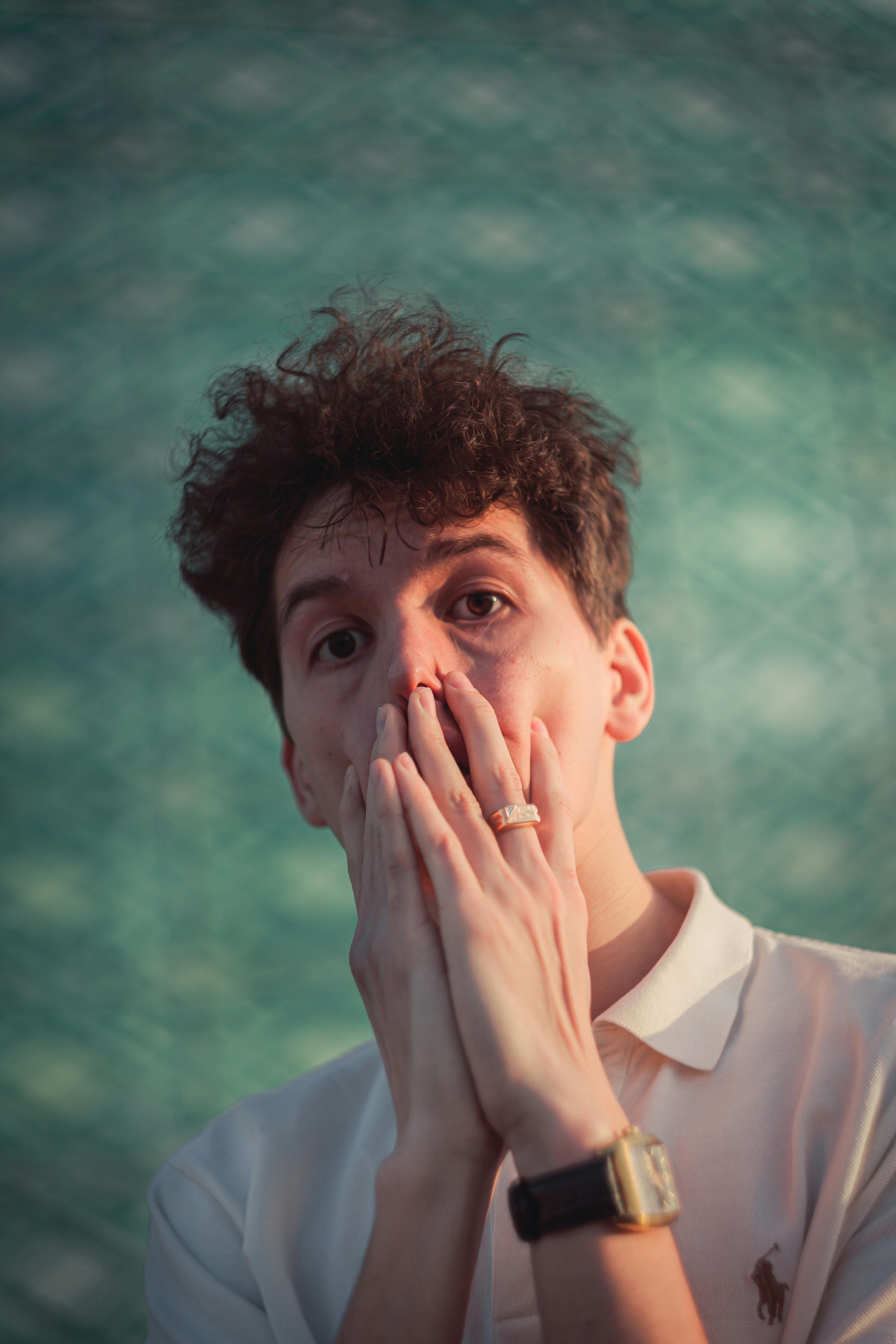 A shocked man | Source: Pexels