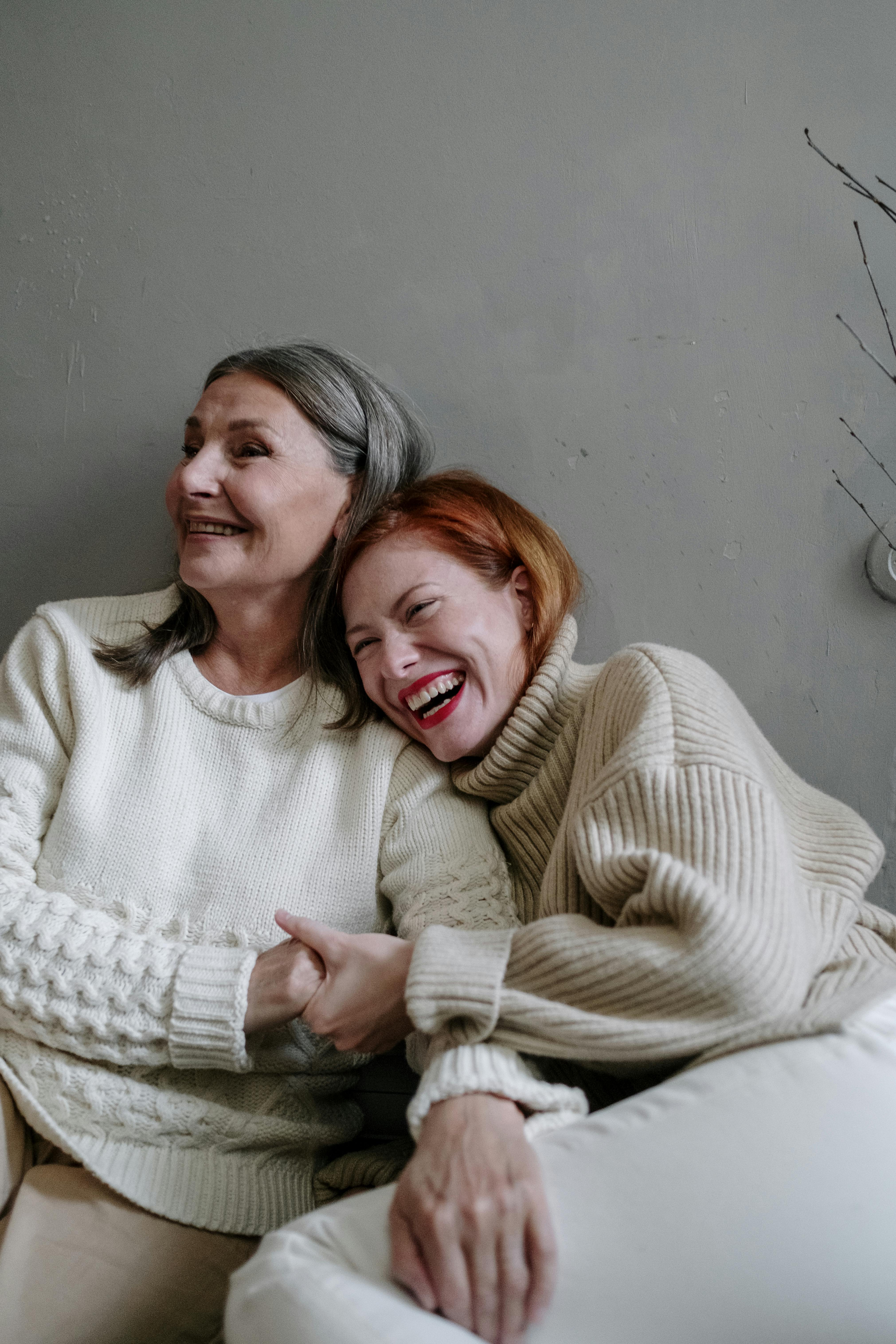 A happy mother and daughter | Source: Pexels