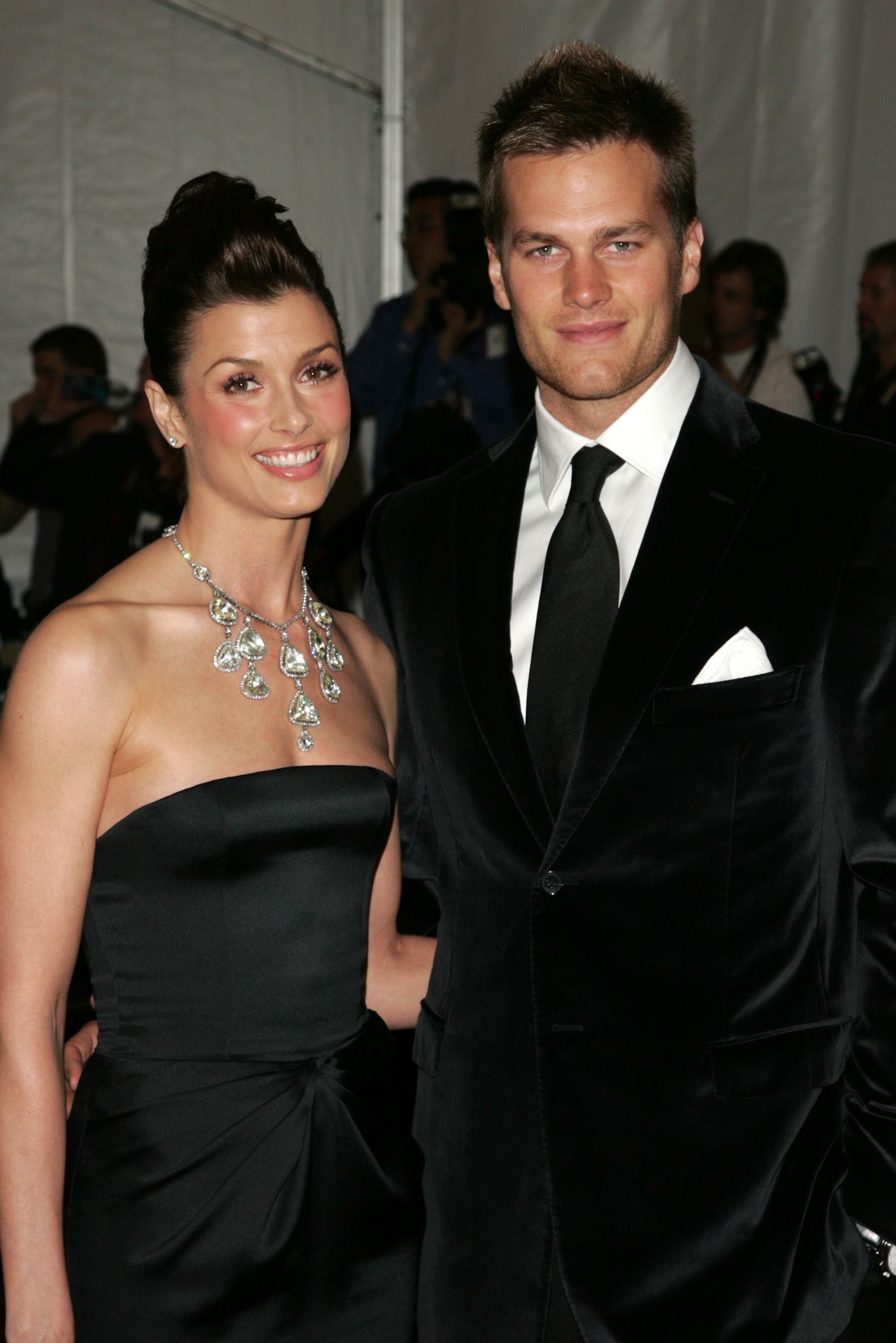 Bridget Moynahan and Tom Brady at the Metropolitan Museum of Art Costume Institute Benefit Gala: Anglomania in New York City on May 1, 2006. | Source: Getty Images