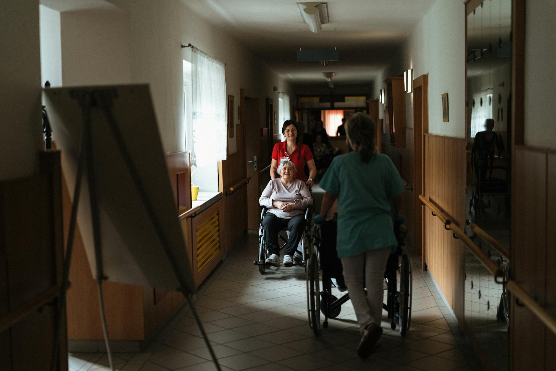 People at a retirement facility | Source: Pexels