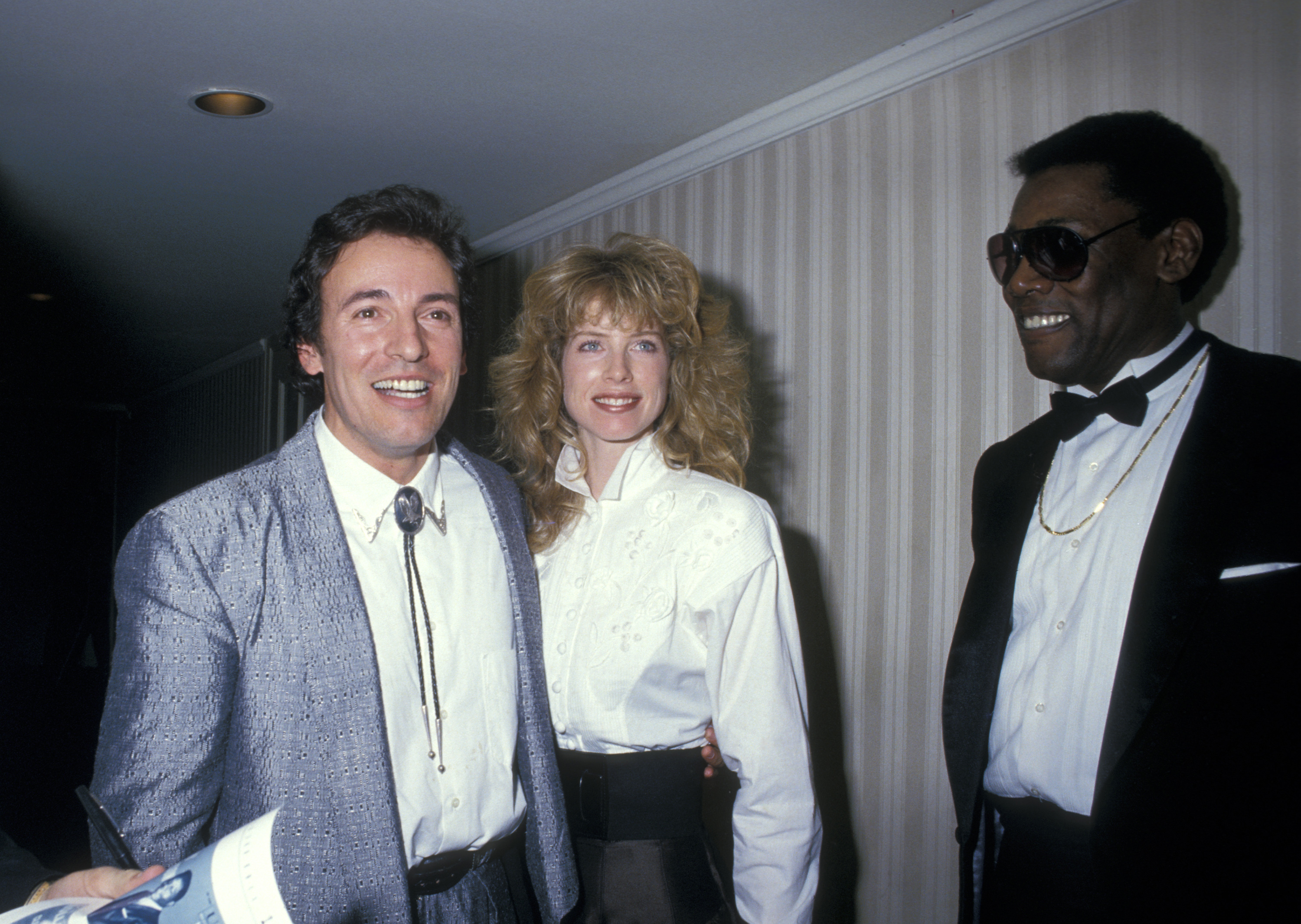 Bruce Springsteen and Julianne Phillips on January 20, 1988 | Source: Getty Images