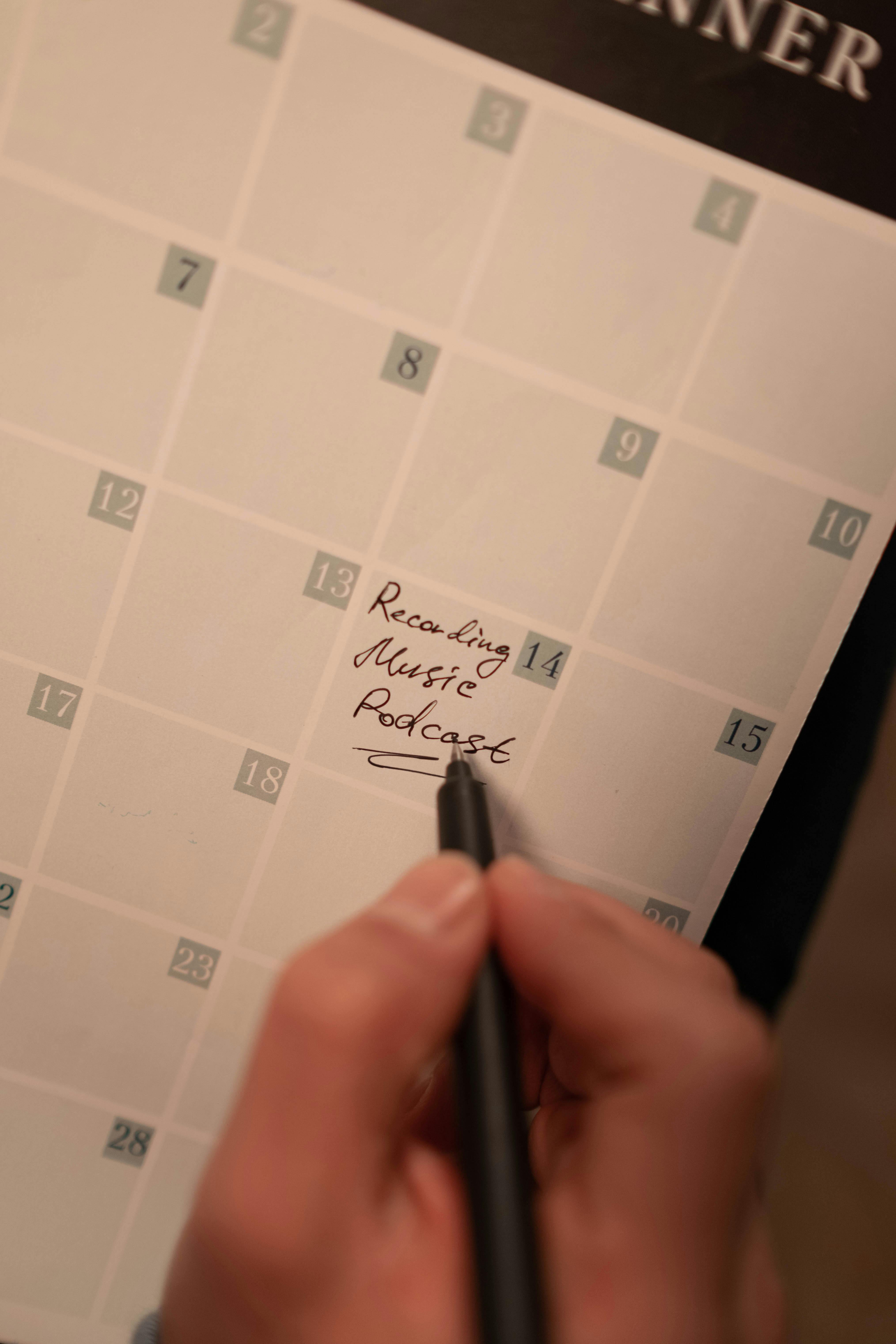 A person planning their to do list | Source: Pexels