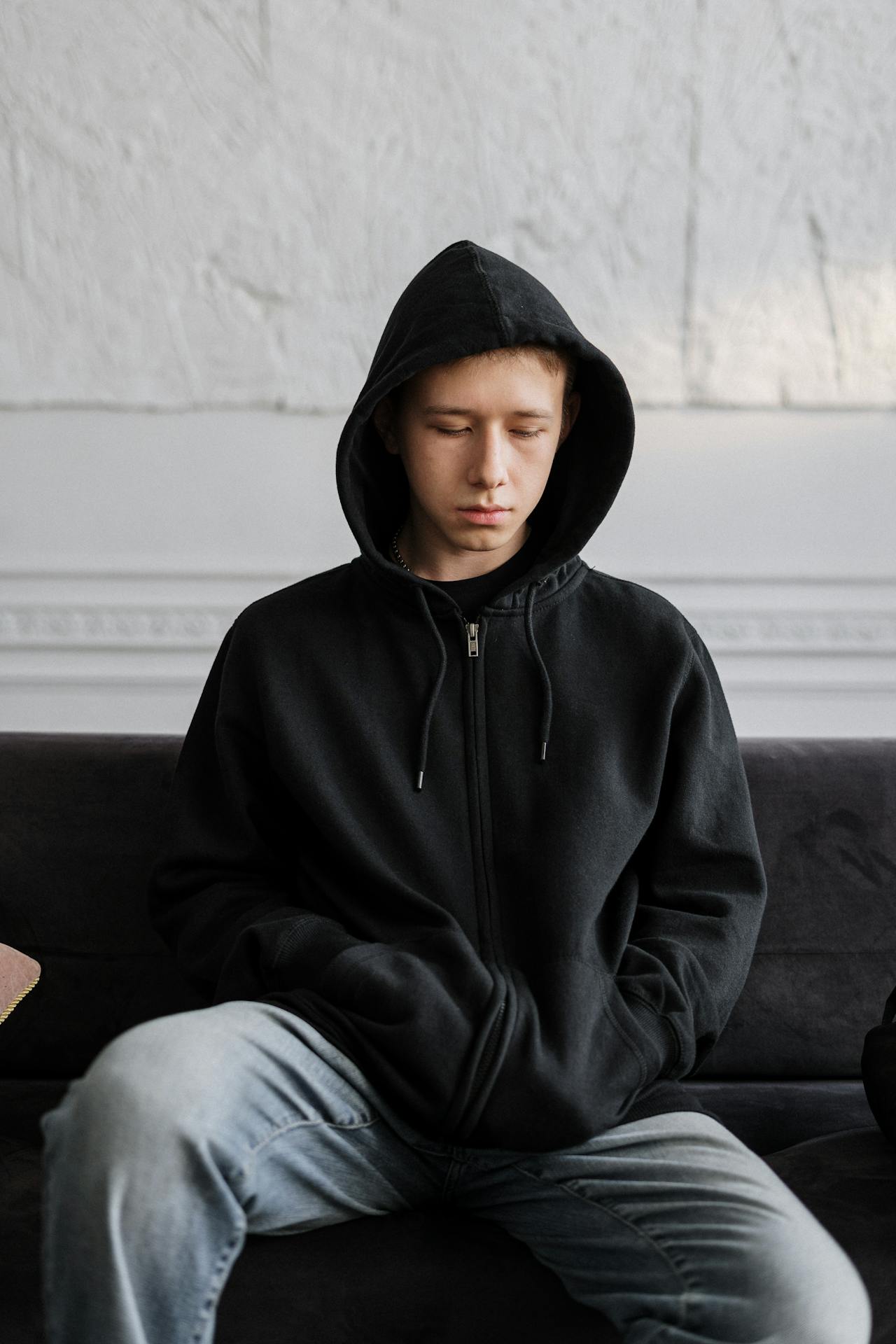 A depressed teenage boy | Source: Pexels