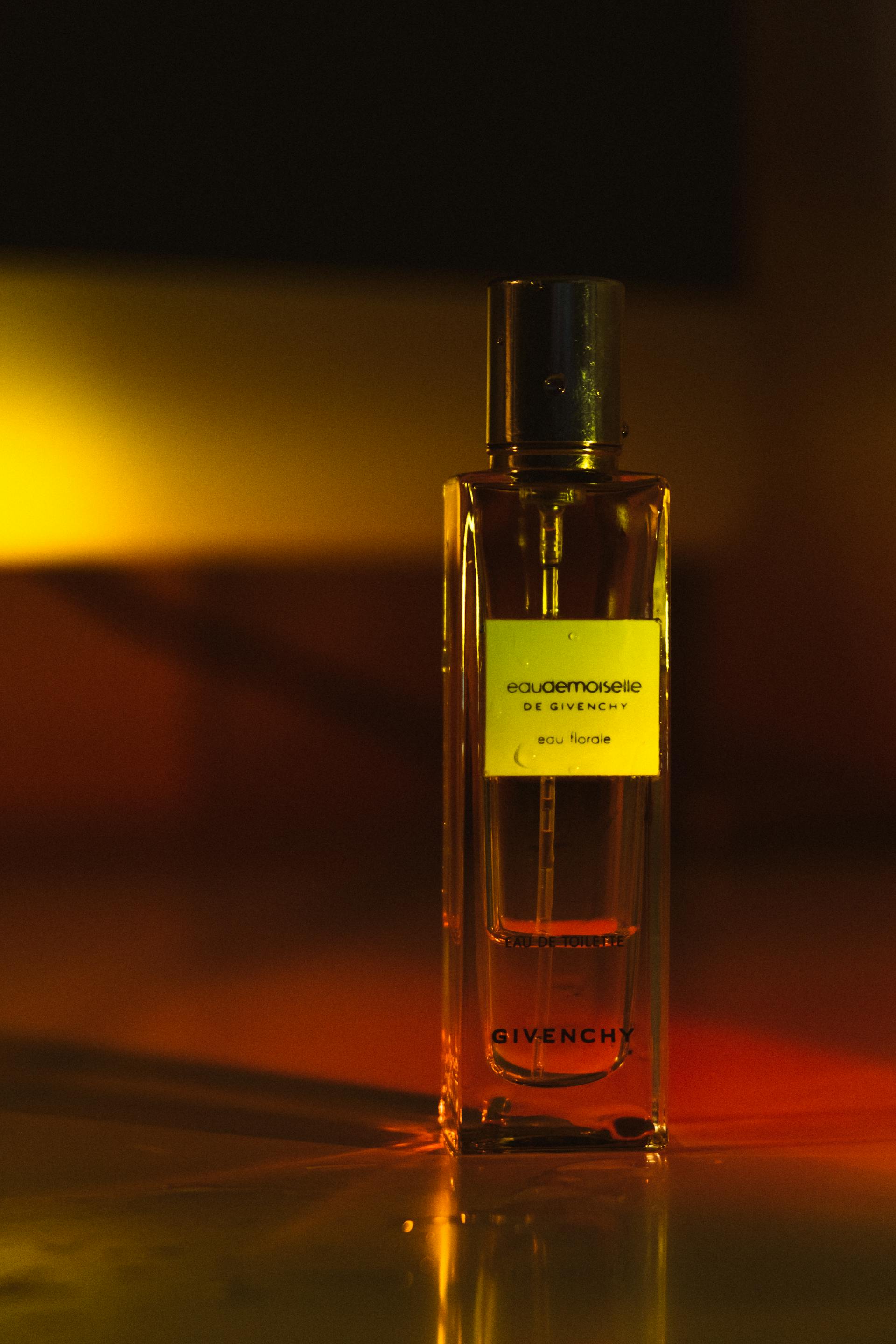 A bottle of perfume on a table | Source: Pexels