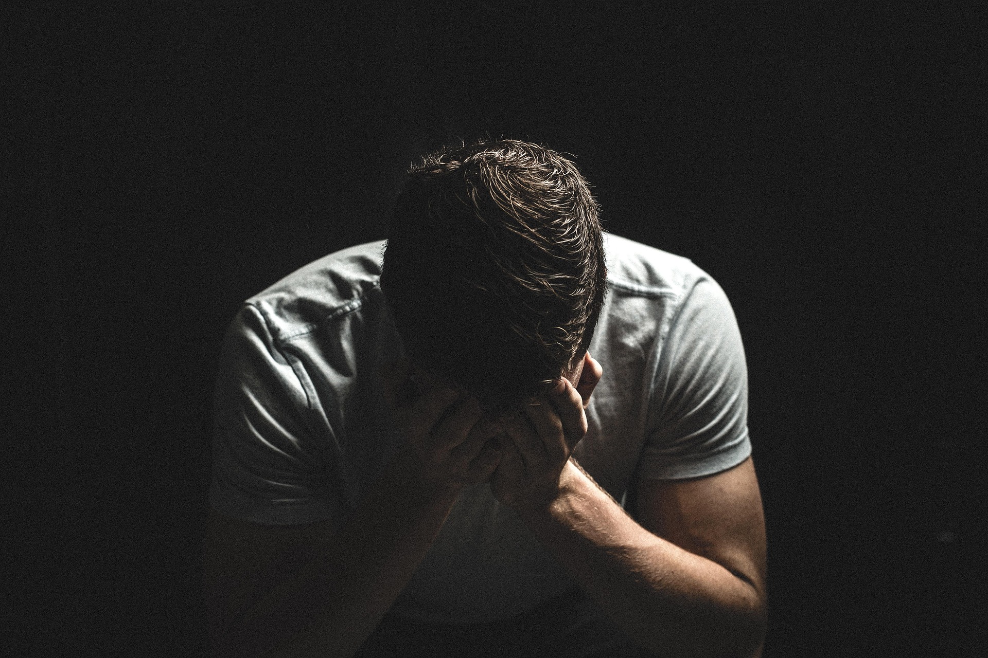 A disheartened man | Source: Pixabay