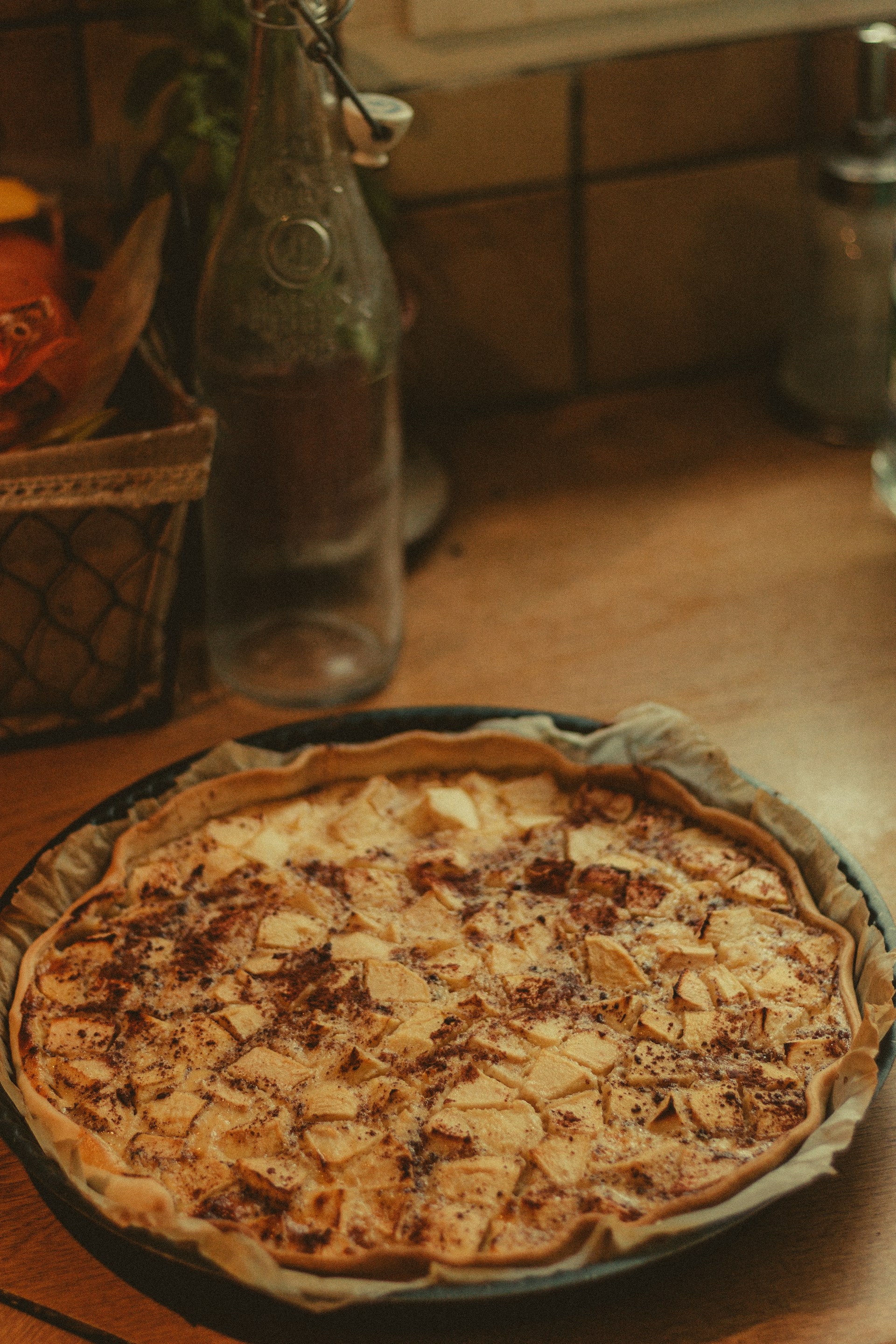 A tray of pie on the table | Source: Unsplash