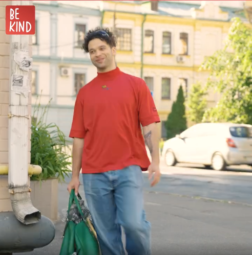 For illustration purposes only | Source: Facebook/AmoMama.com