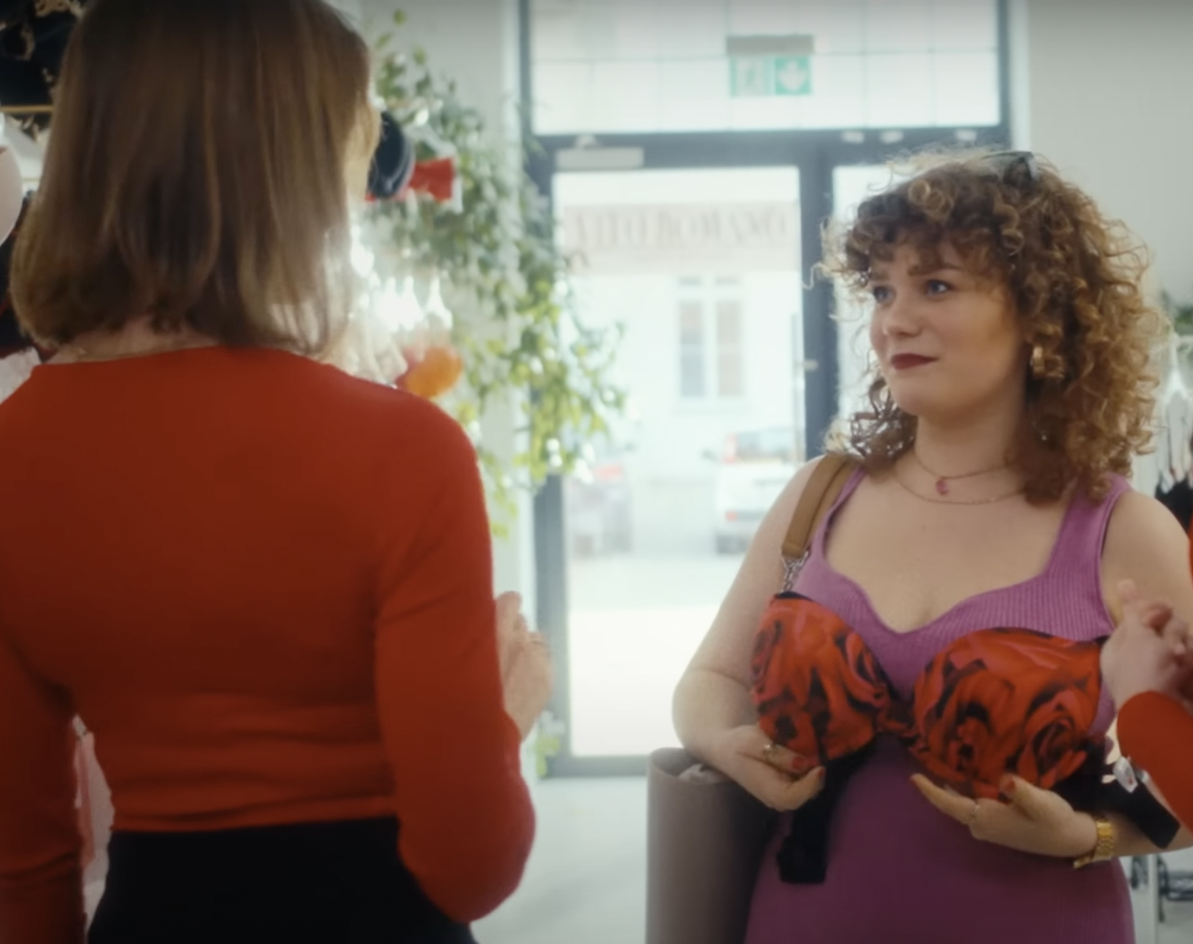 Saleswoman talking to a customer | Source: YouTube / DramatizeMe