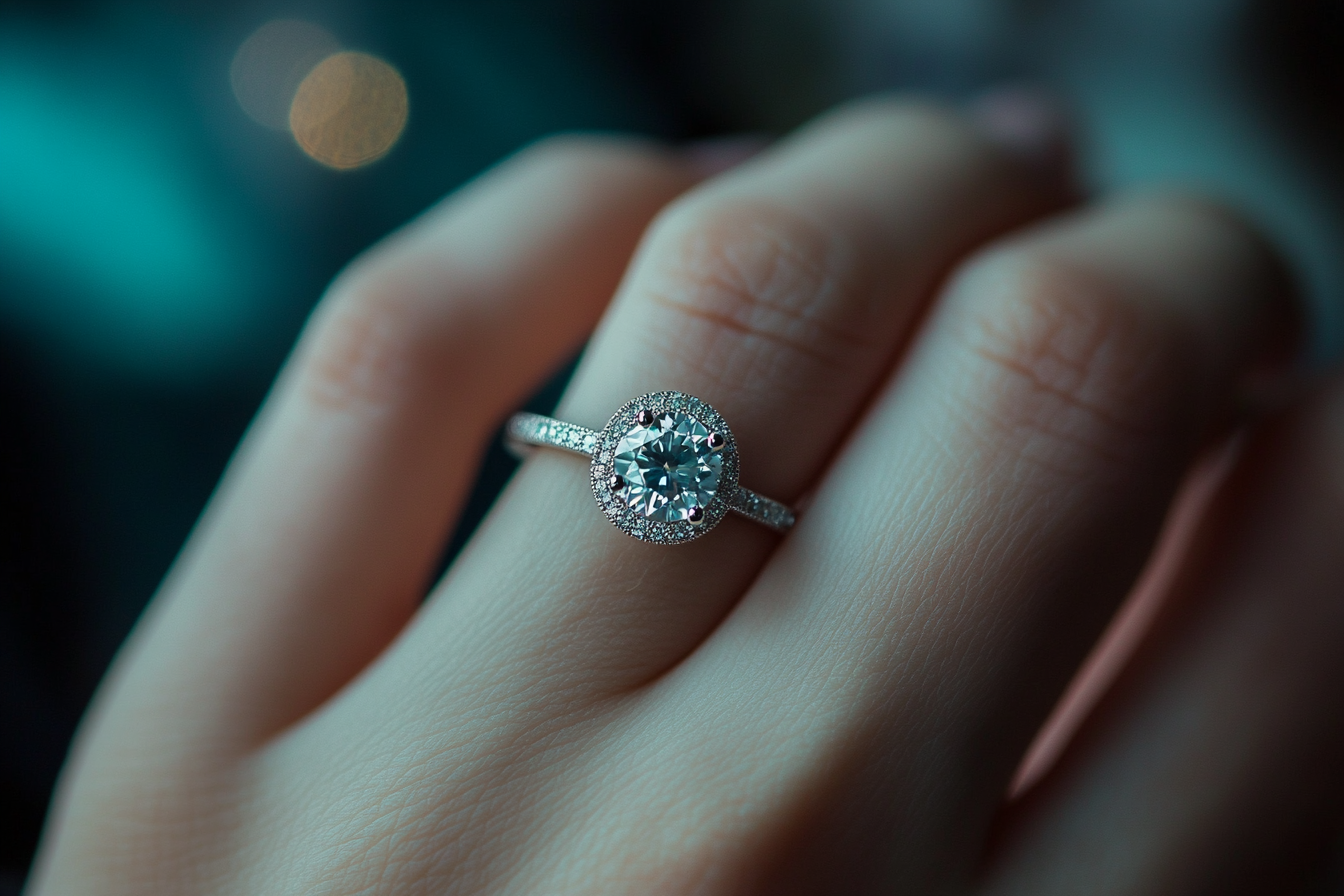 Engagement ring | Source: No source