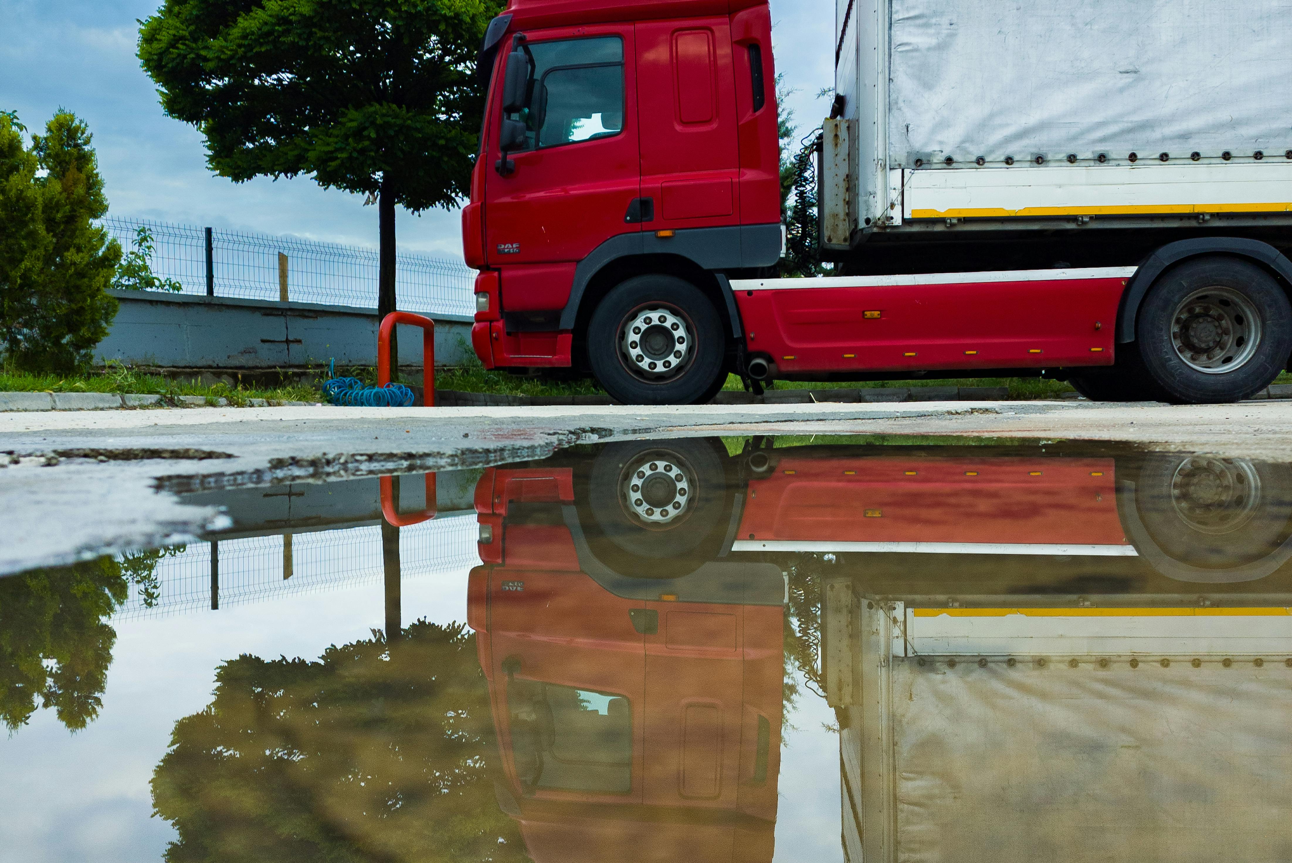 A truck on the road | Source: Pexels