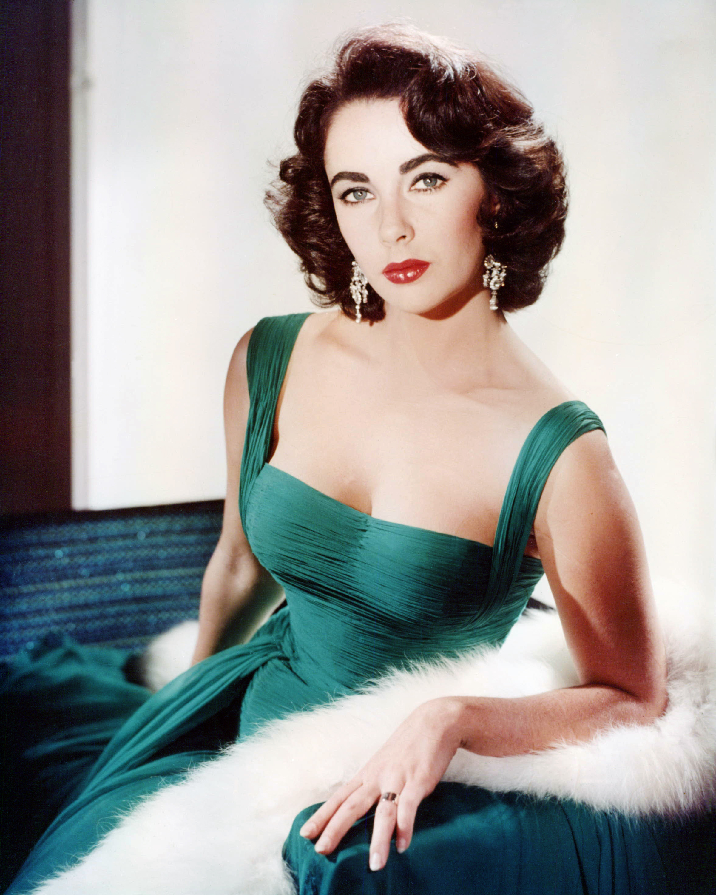 A portrait of Elizabeth Taylor, circa 1950 | Source: Getty Images