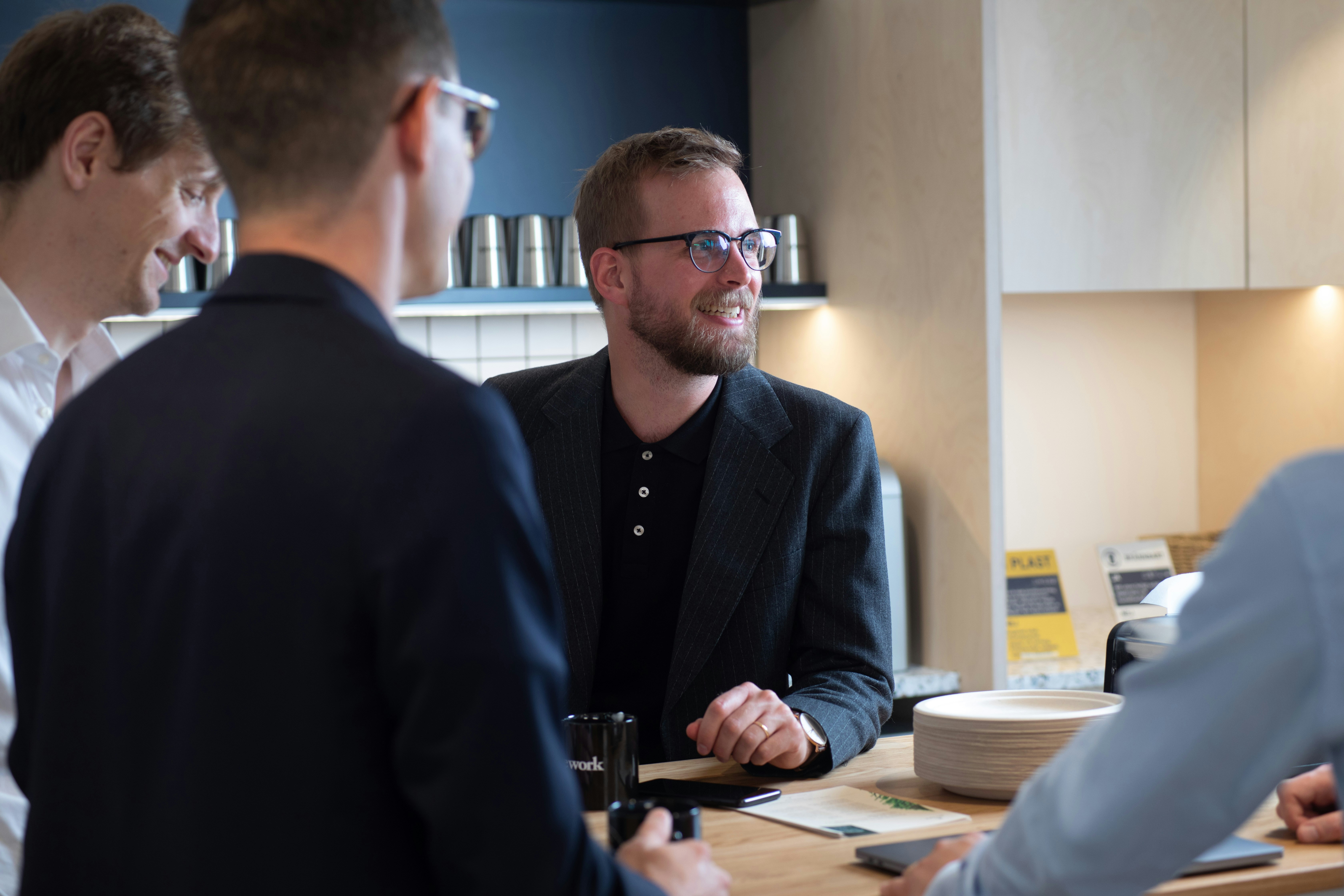 The Best Approaches to Building a Global Consulting Career