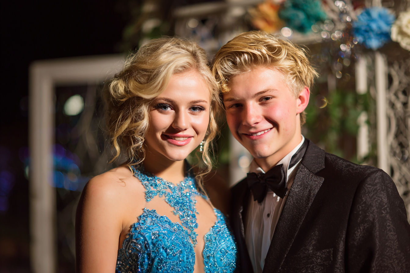 A teen girl and her date attending prom | Source: No source