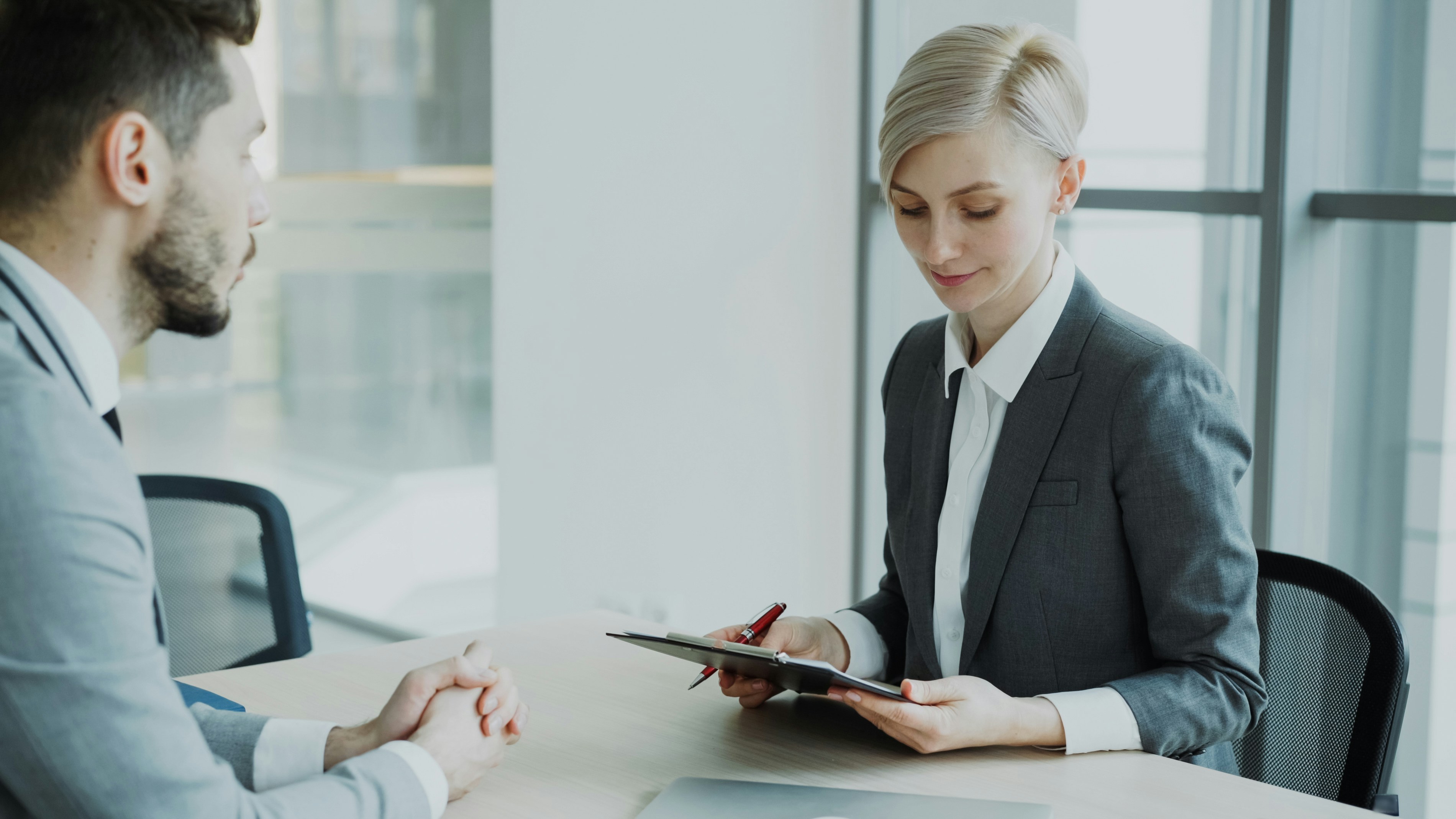 How to Navigate Performance Reviews for Rapid Promotion