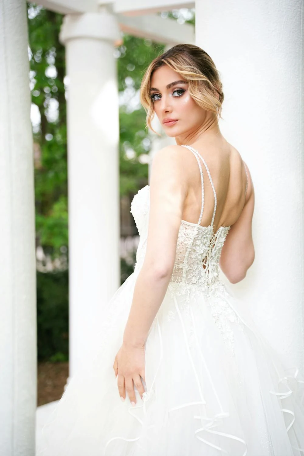 A smiling young bride | Source: Pexels
