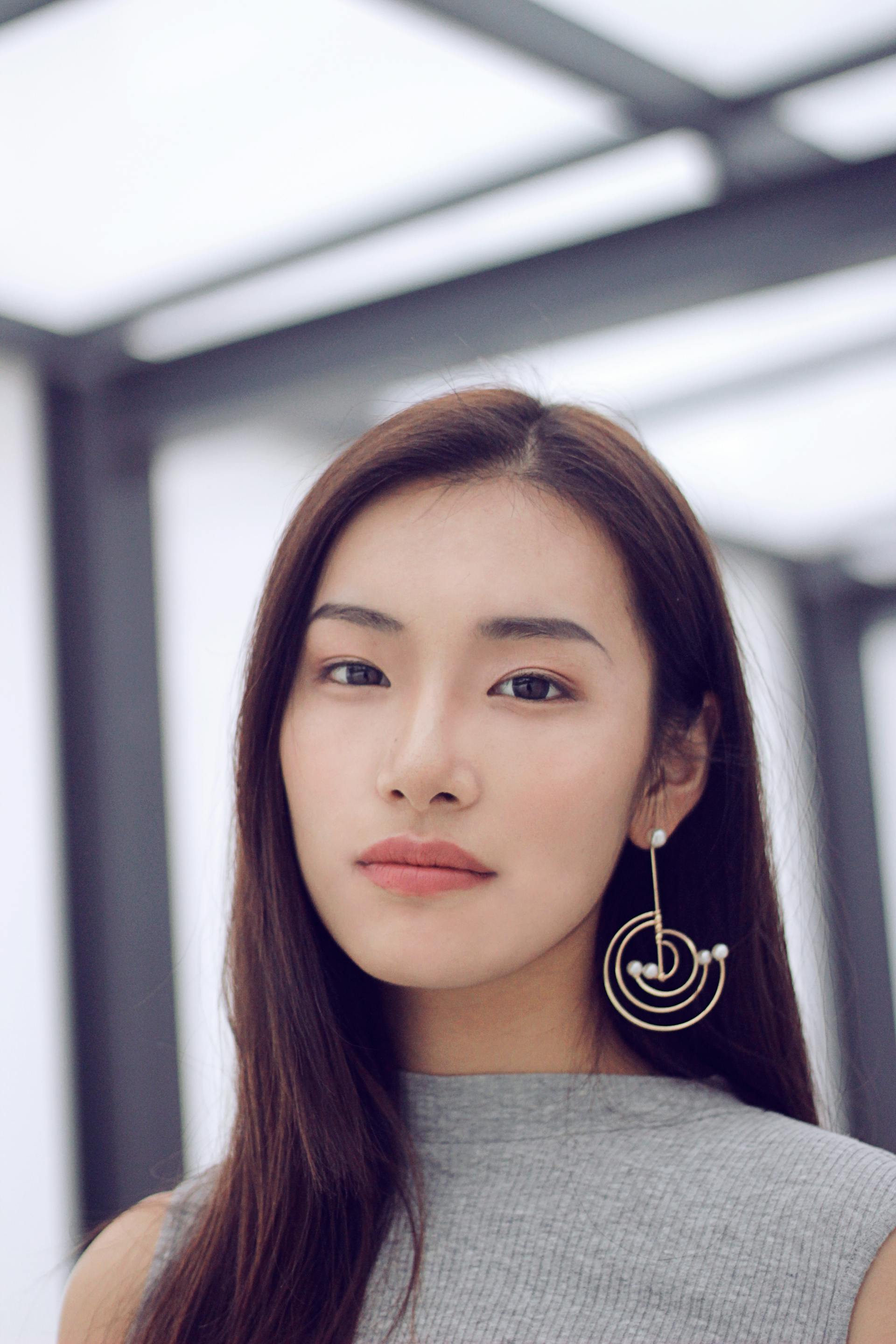 A thoughtful woman | Source: Pexels