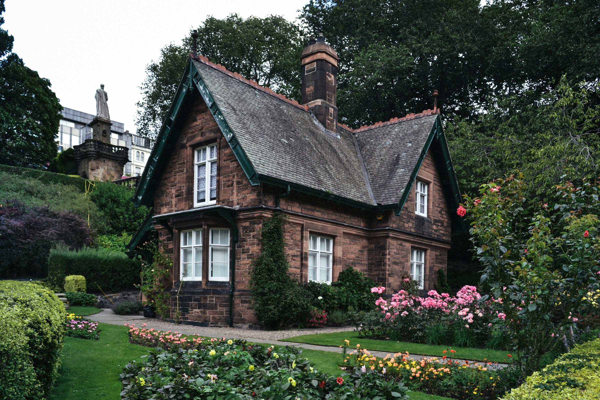 A picturesque cottage | Source: Unsplash