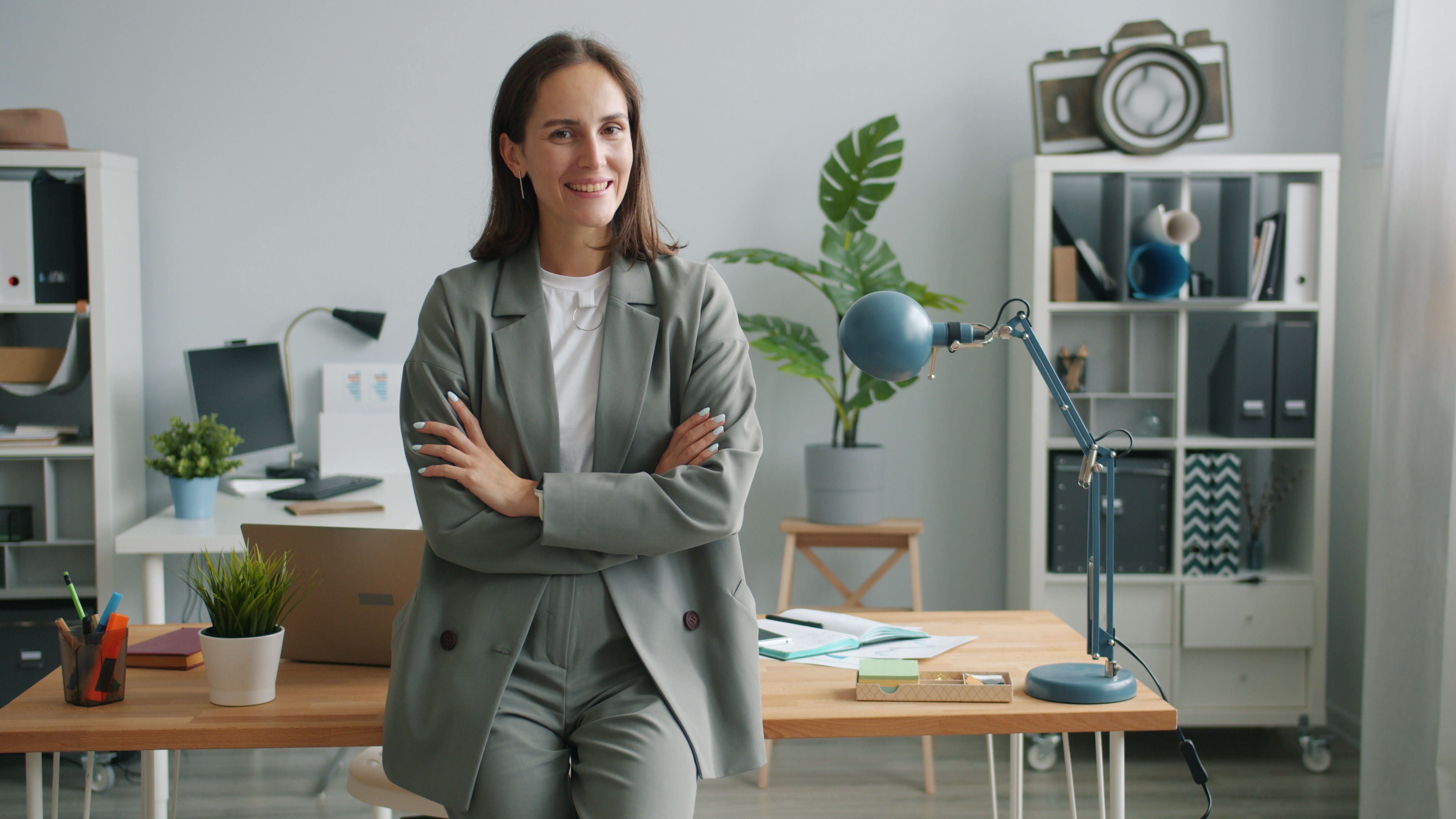 How To Build A Personal Brand That Attracts Leadership Roles