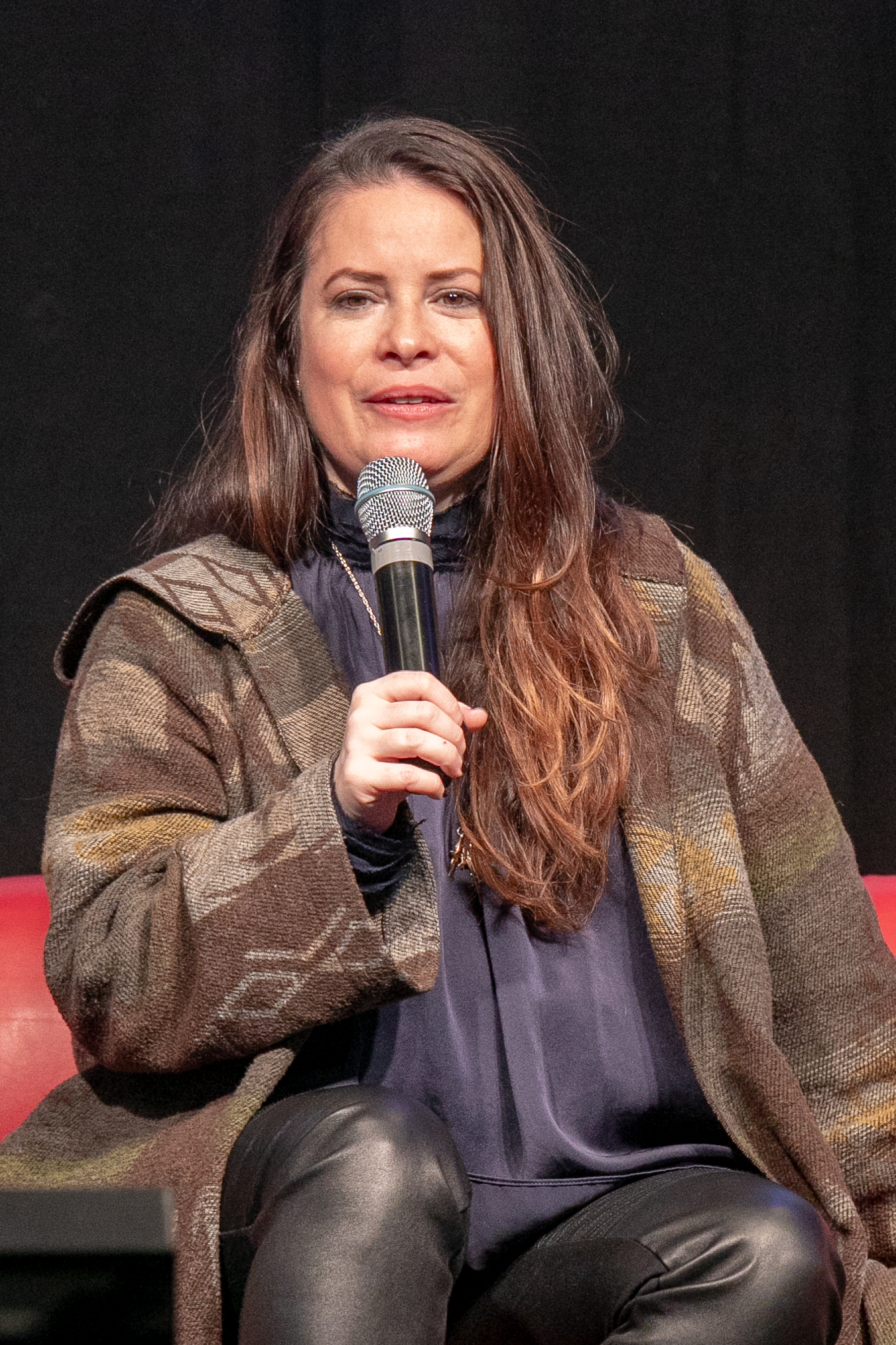 Holly Marie Combs at the "Charmed" conference during Manga & Sci-Fi show on October 20, 2018, in Paris, France. | Source: Getty Images