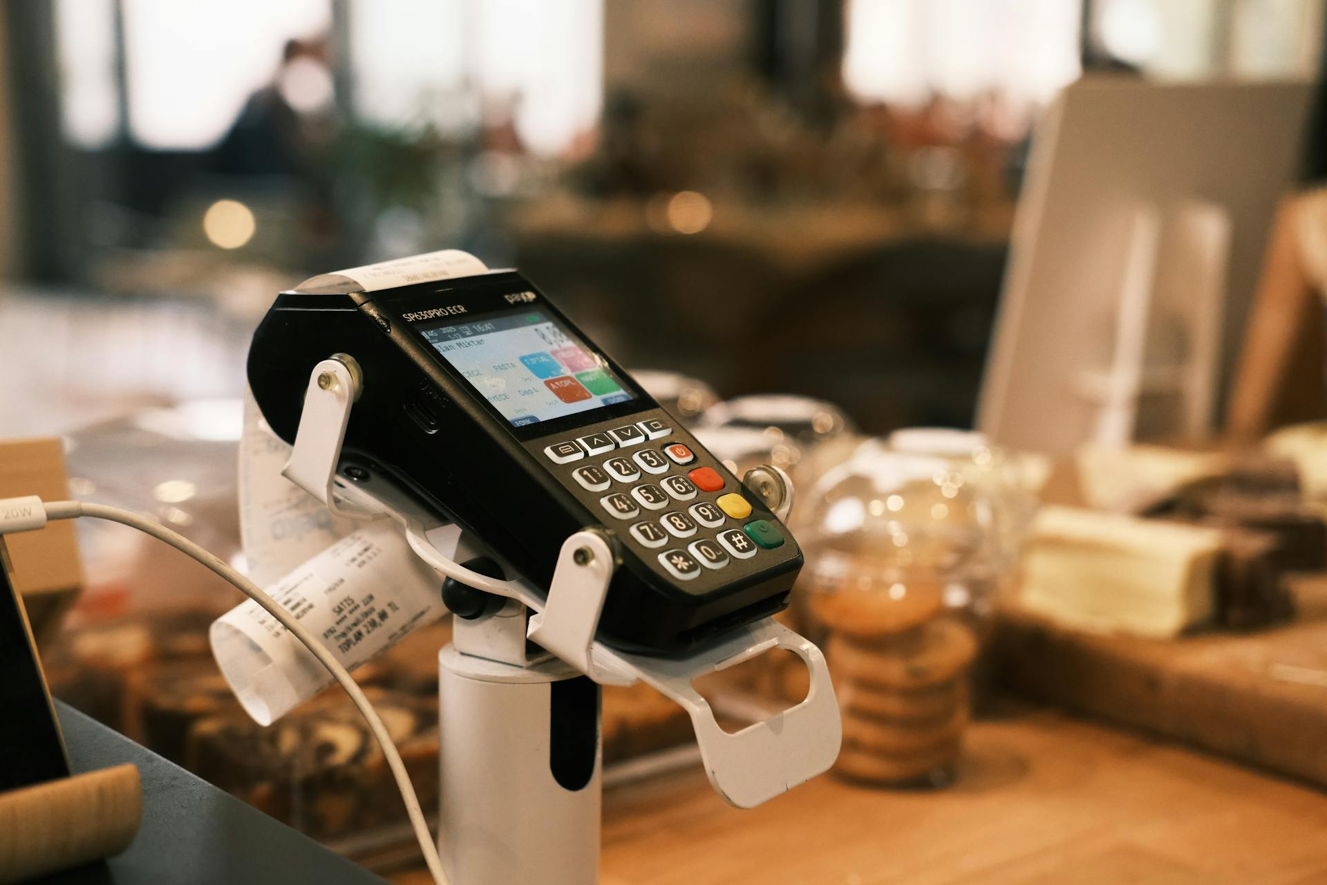 A payment terminal in a café | Source: Pexels