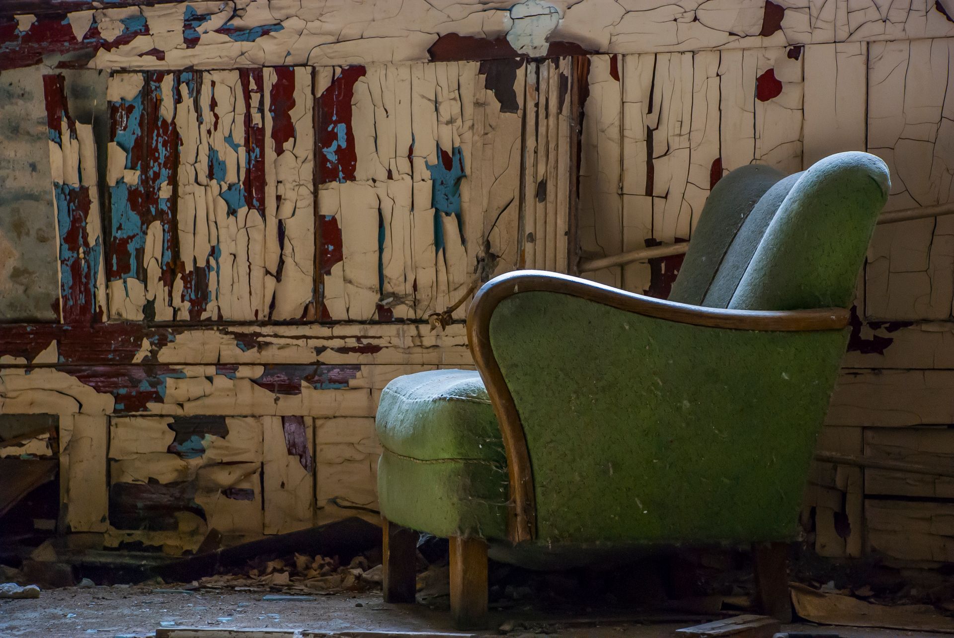 An old armchair | Source: Pexels