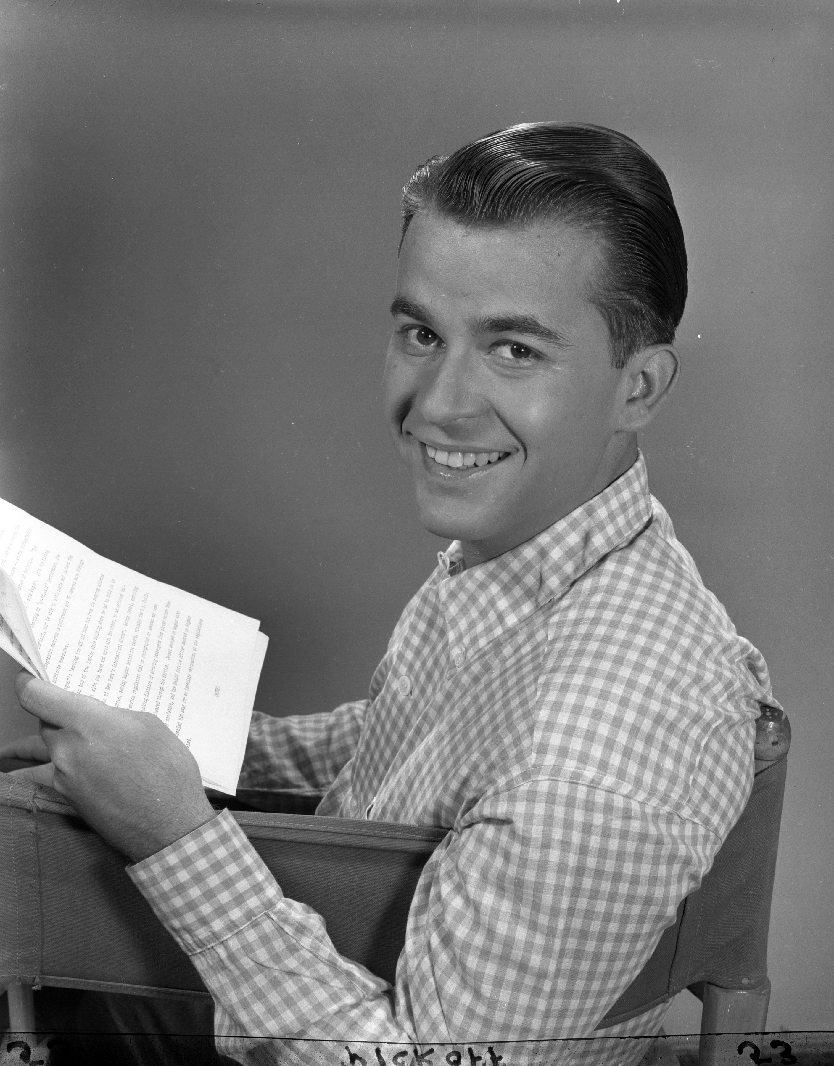 Dick Clark on "American Bandstand," 1959 | Source: Getty Images