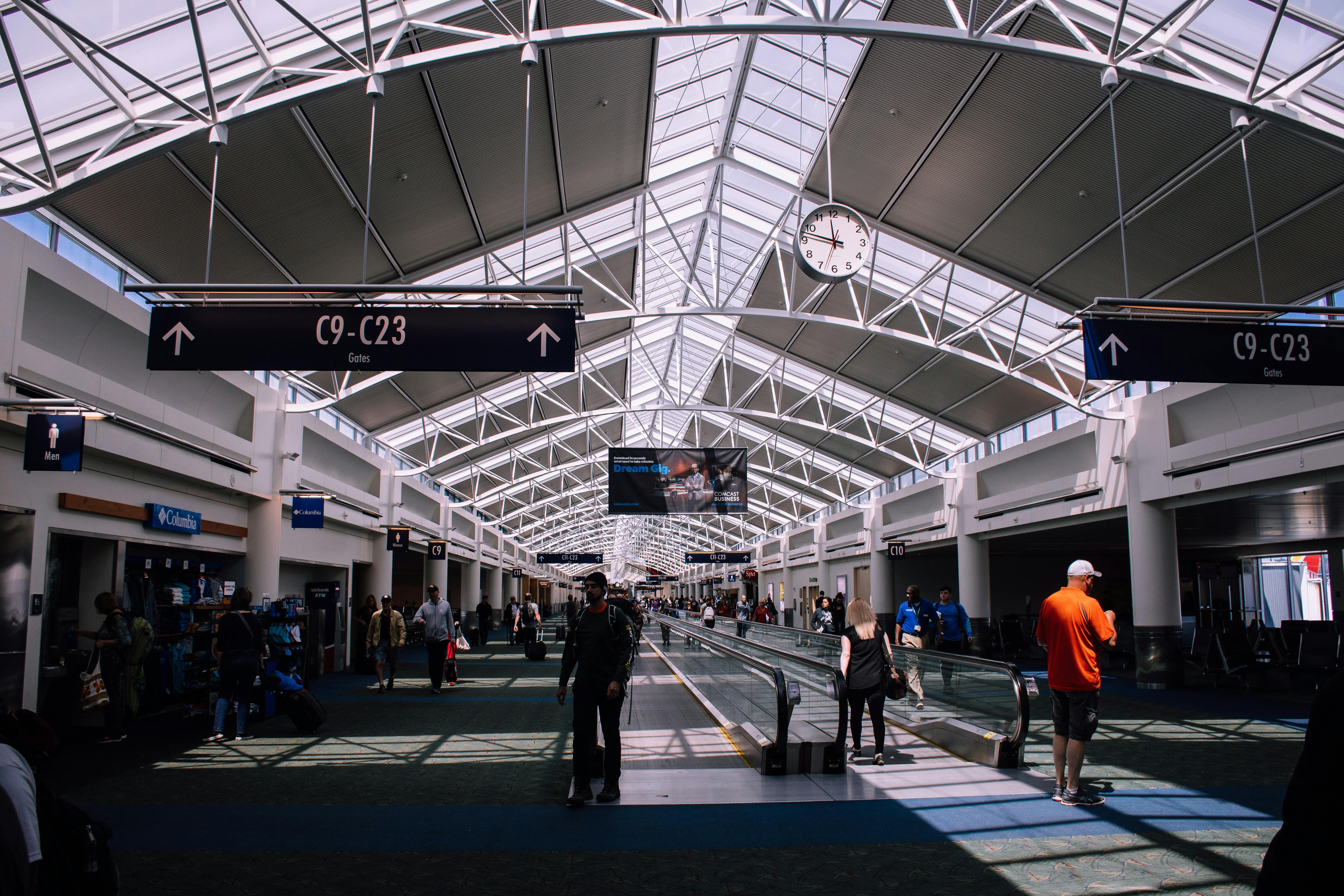 People in an airport | Source: Pexels