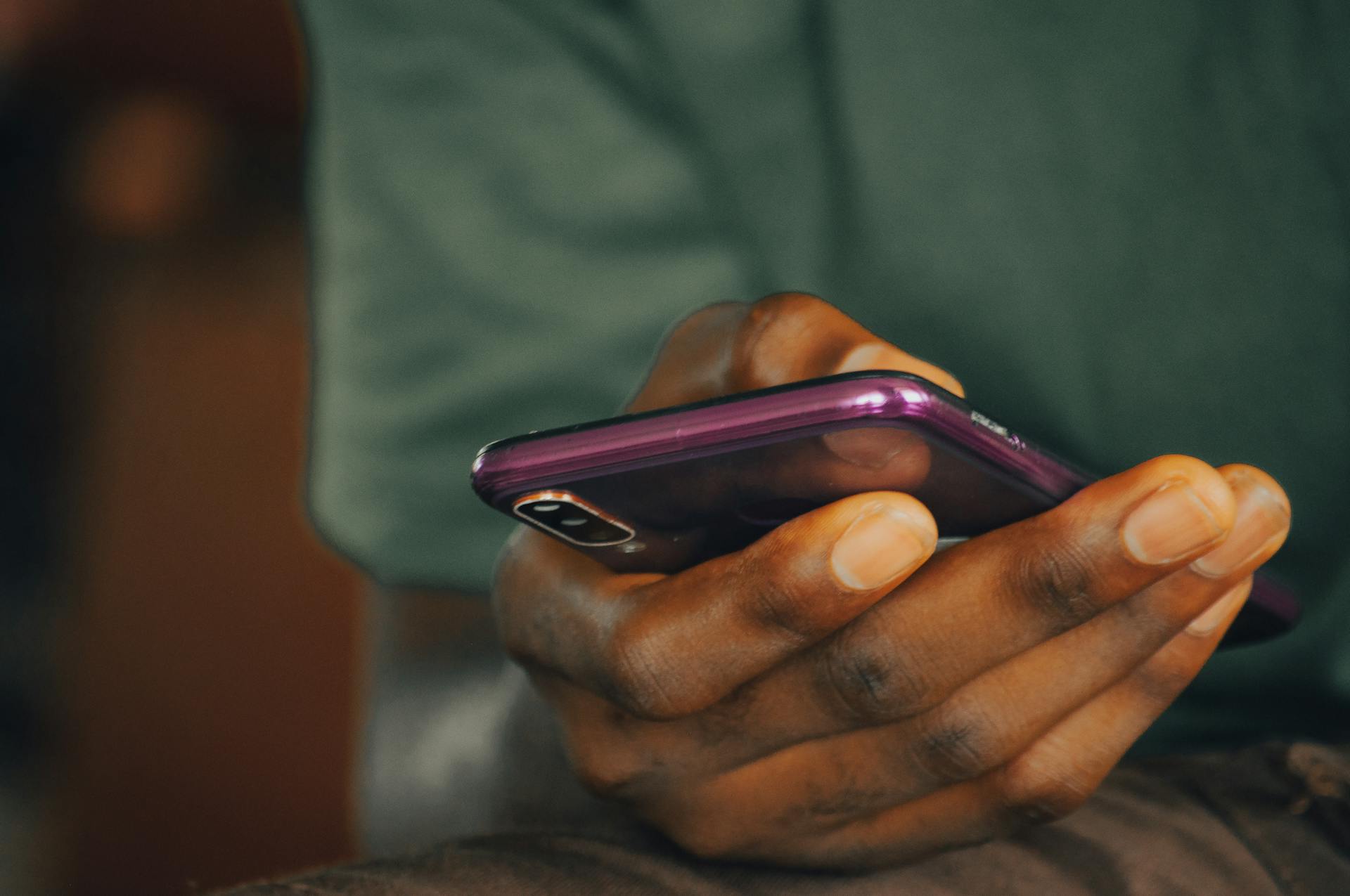 A man using his phone | Source: Pexels