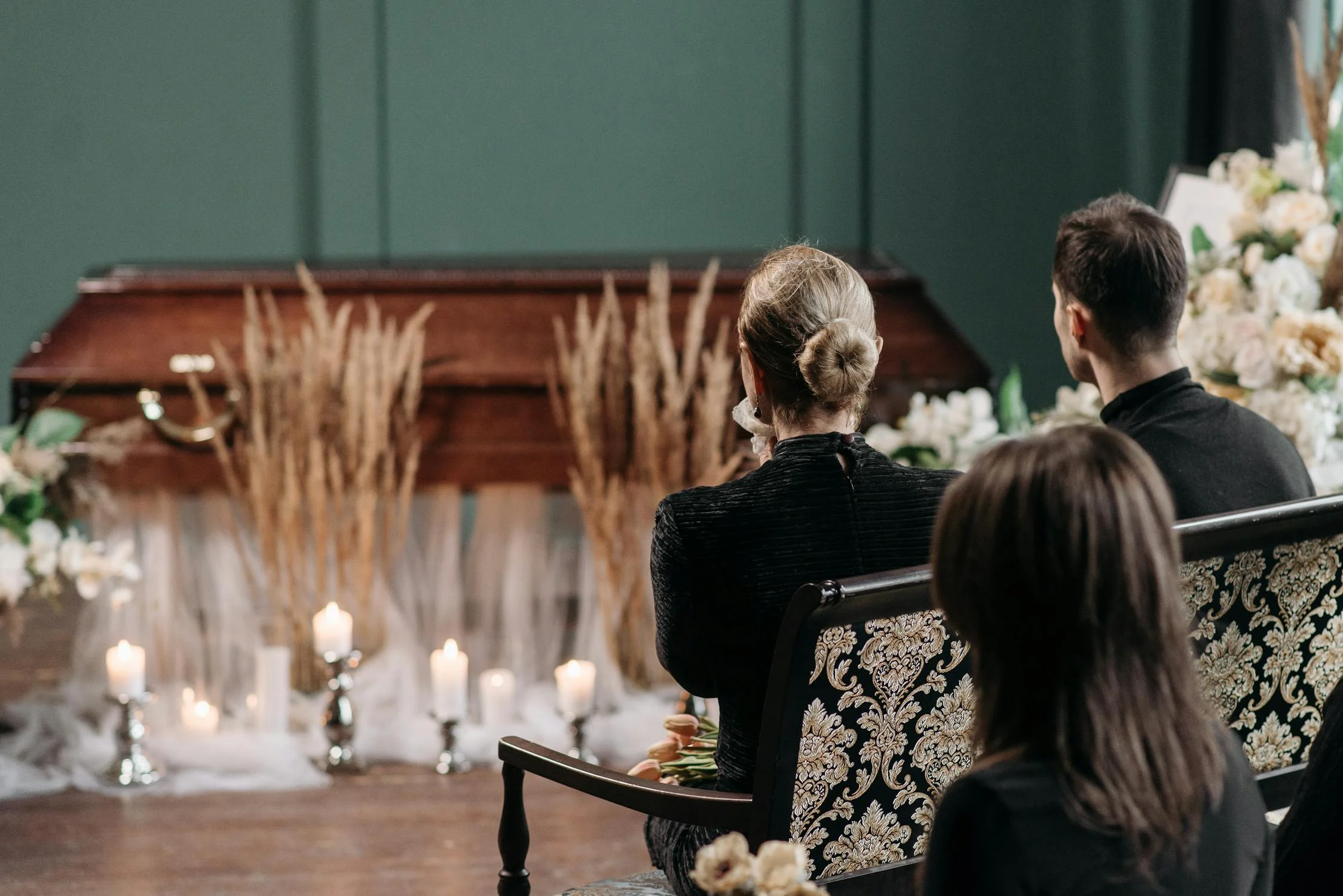 People at a funeral service | Source: Pexels